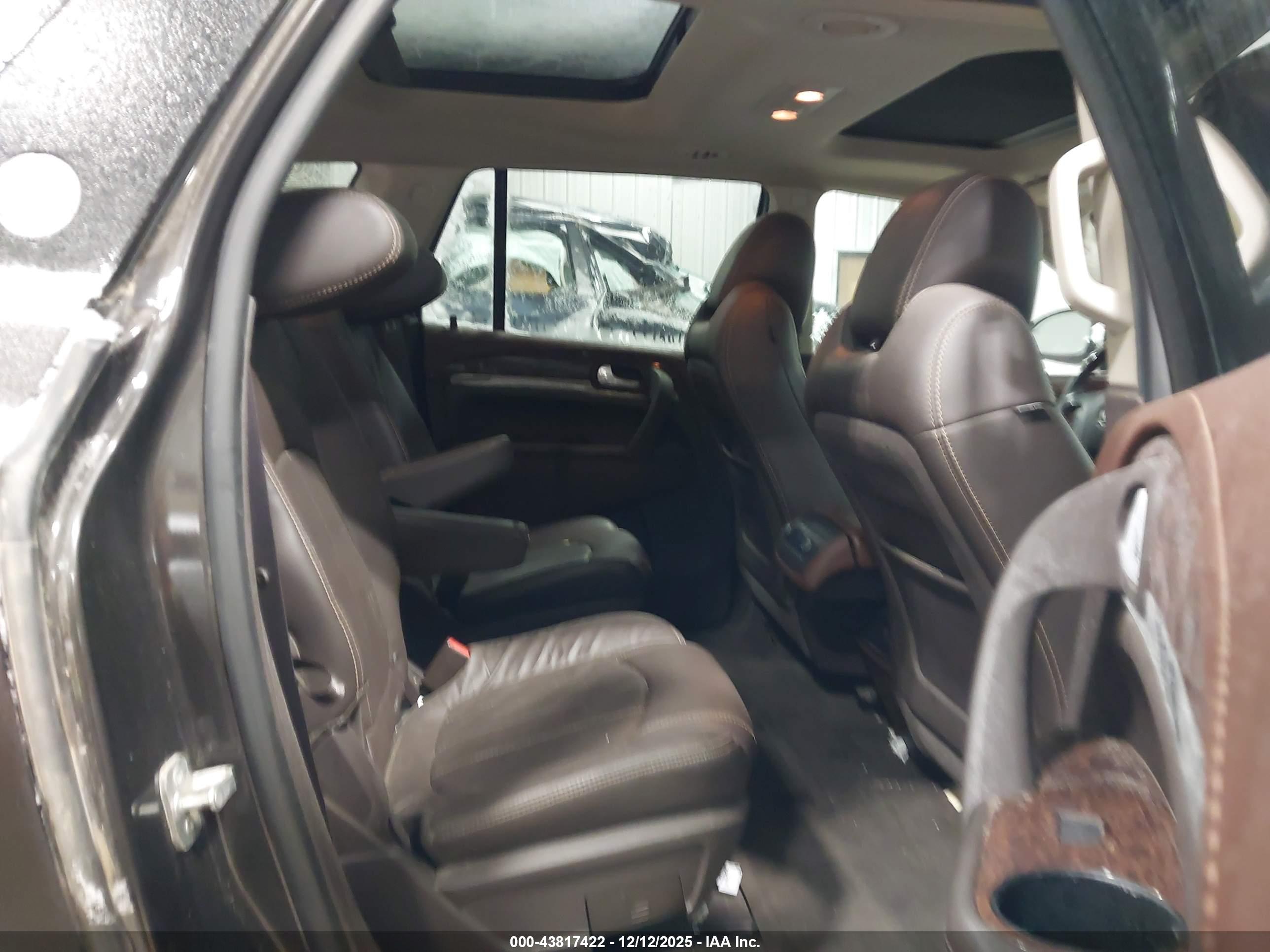 BUICK ENCLAVE image 8