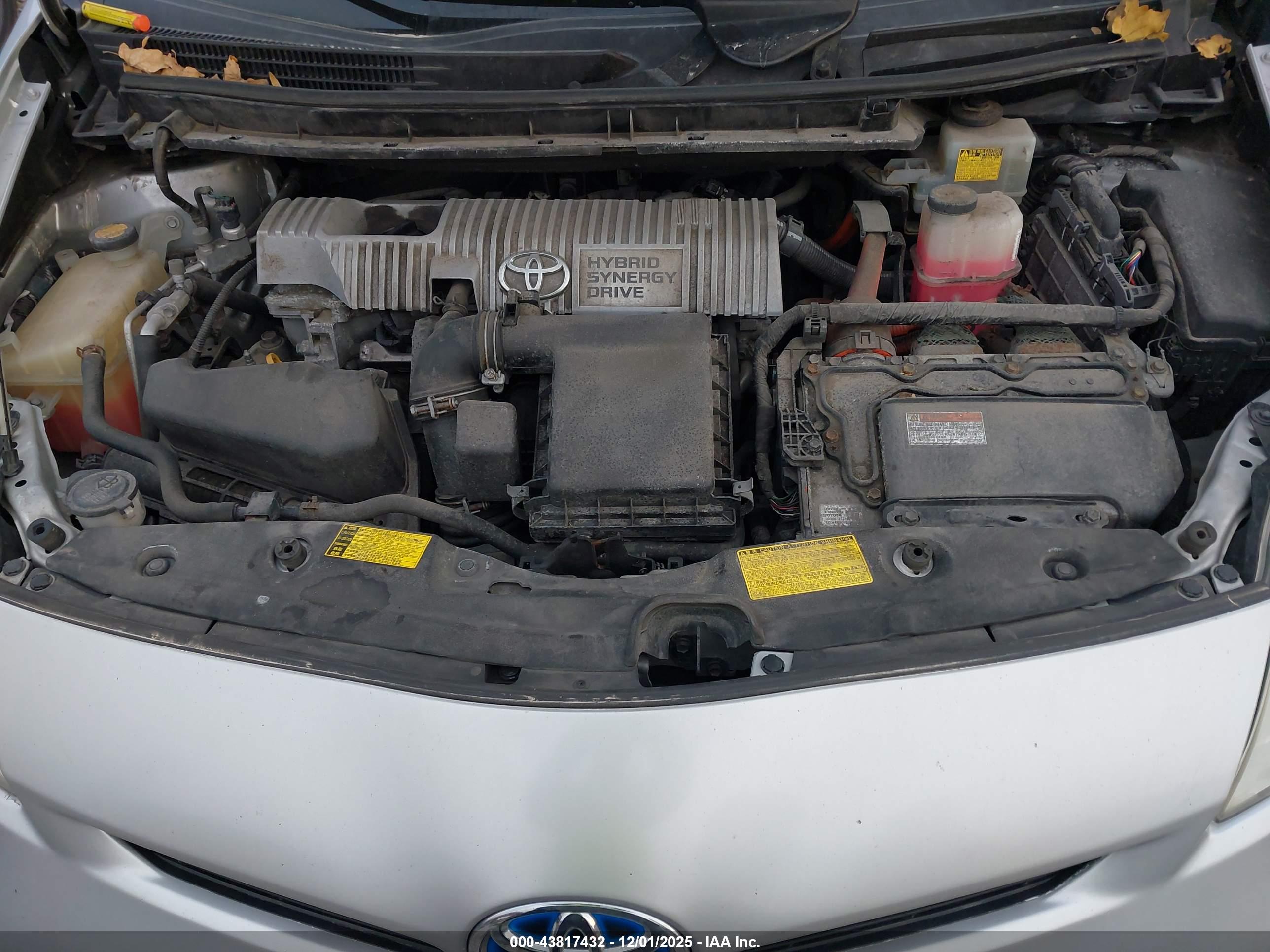 TOYOTA PRIUS image 10