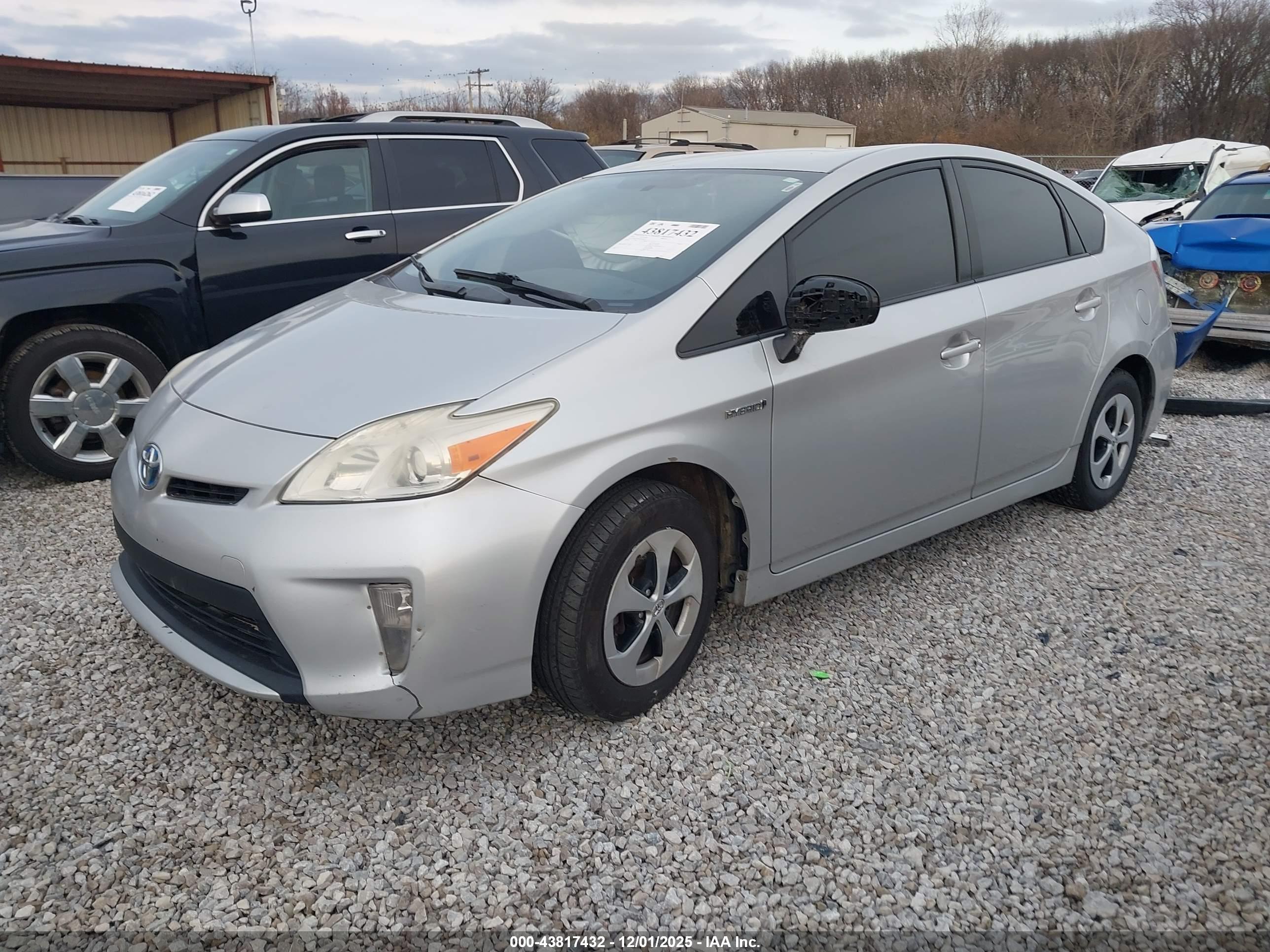 TOYOTA PRIUS image 2