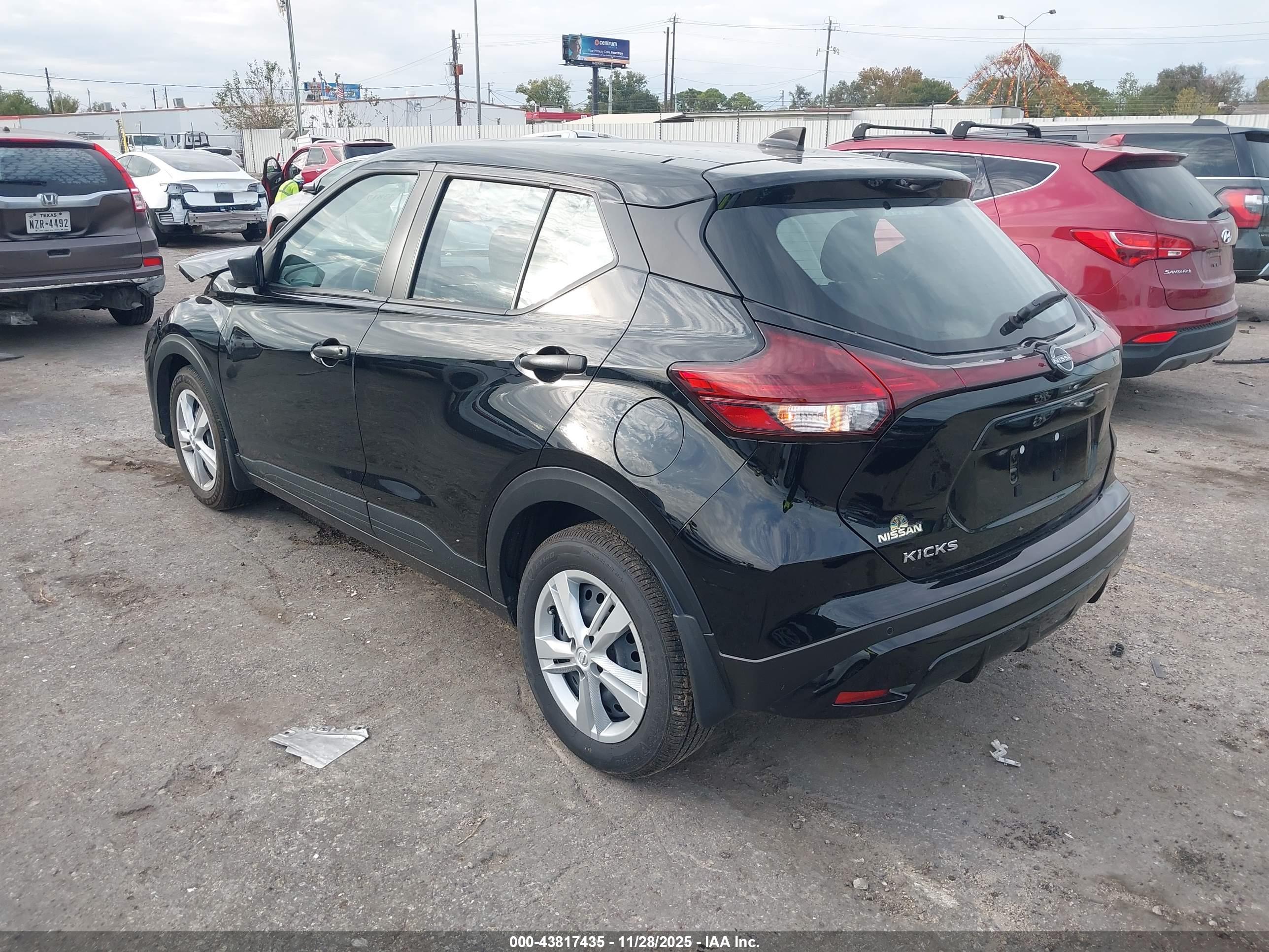 NISSAN KICKS image 3