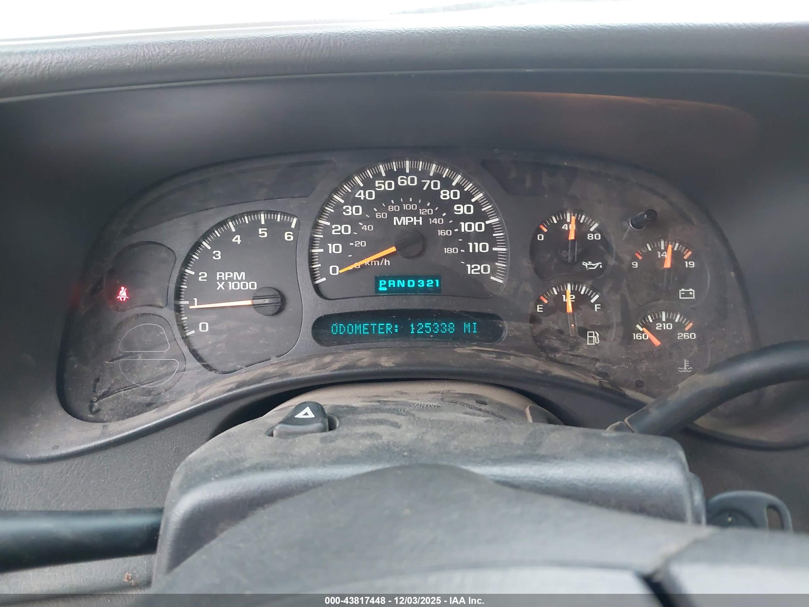 CHEVROLET SILVERADO image 7