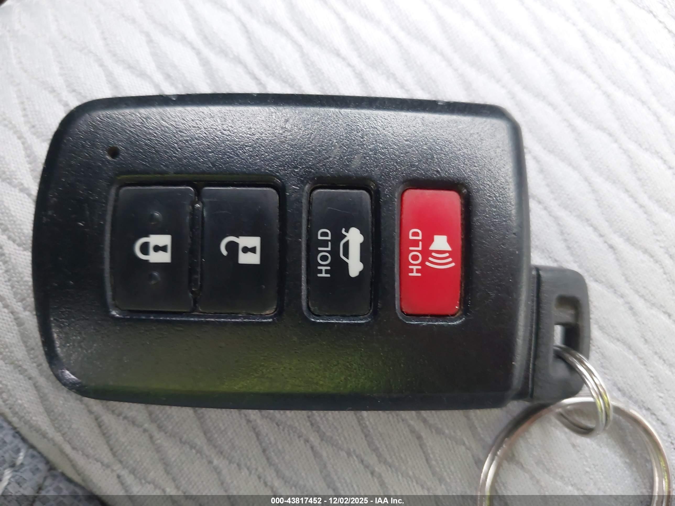 TOYOTA COROLLA image 11