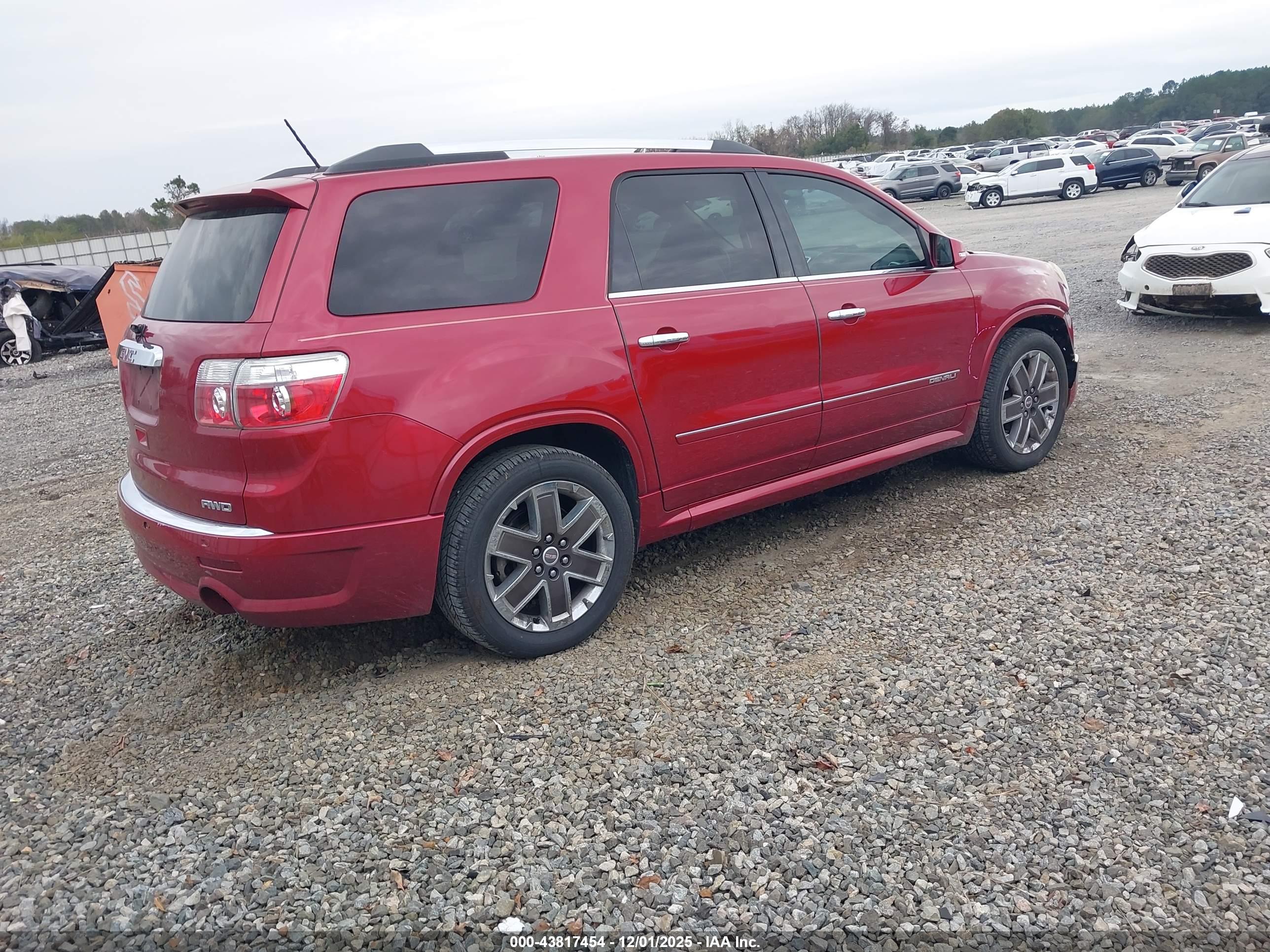GMC ACADIA image 4