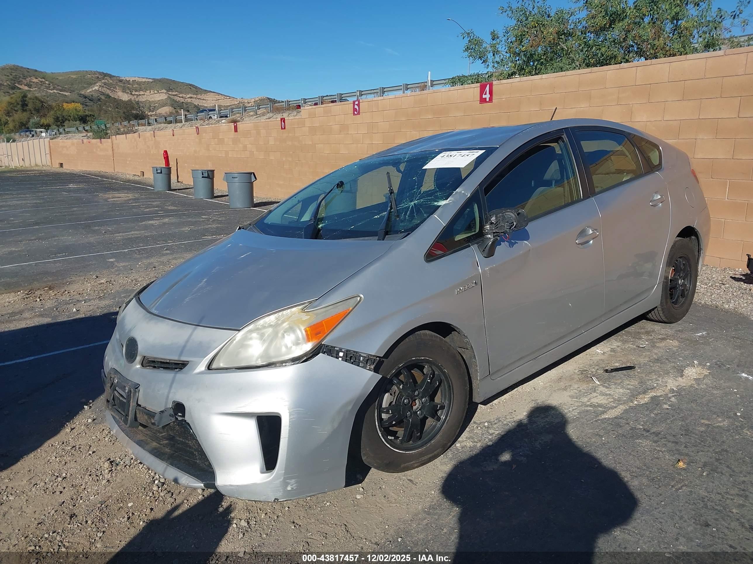 TOYOTA PRIUS image 2