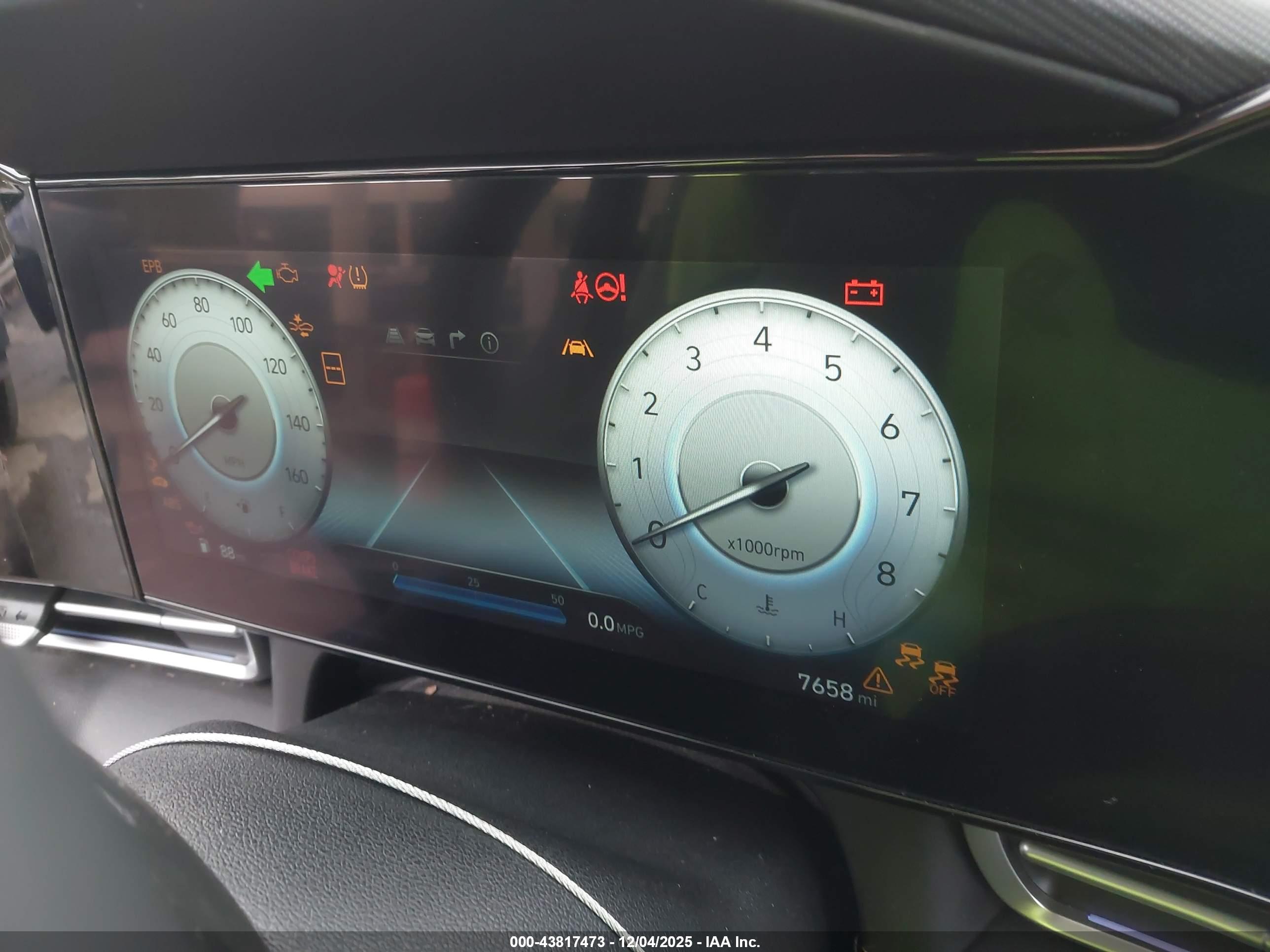 HYUNDAI ELANTRA image 7