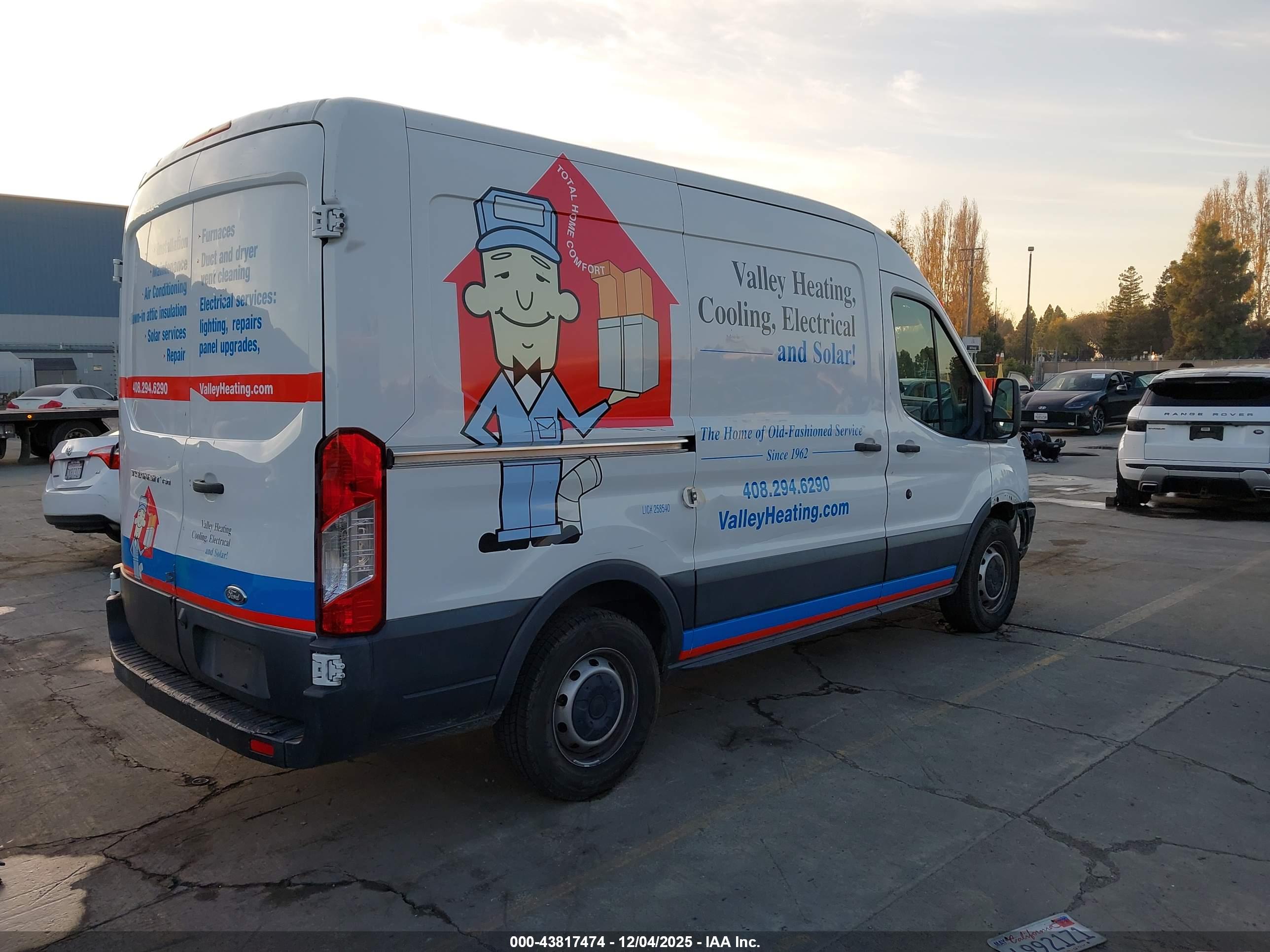 FORD TRANSIT-150 image 4