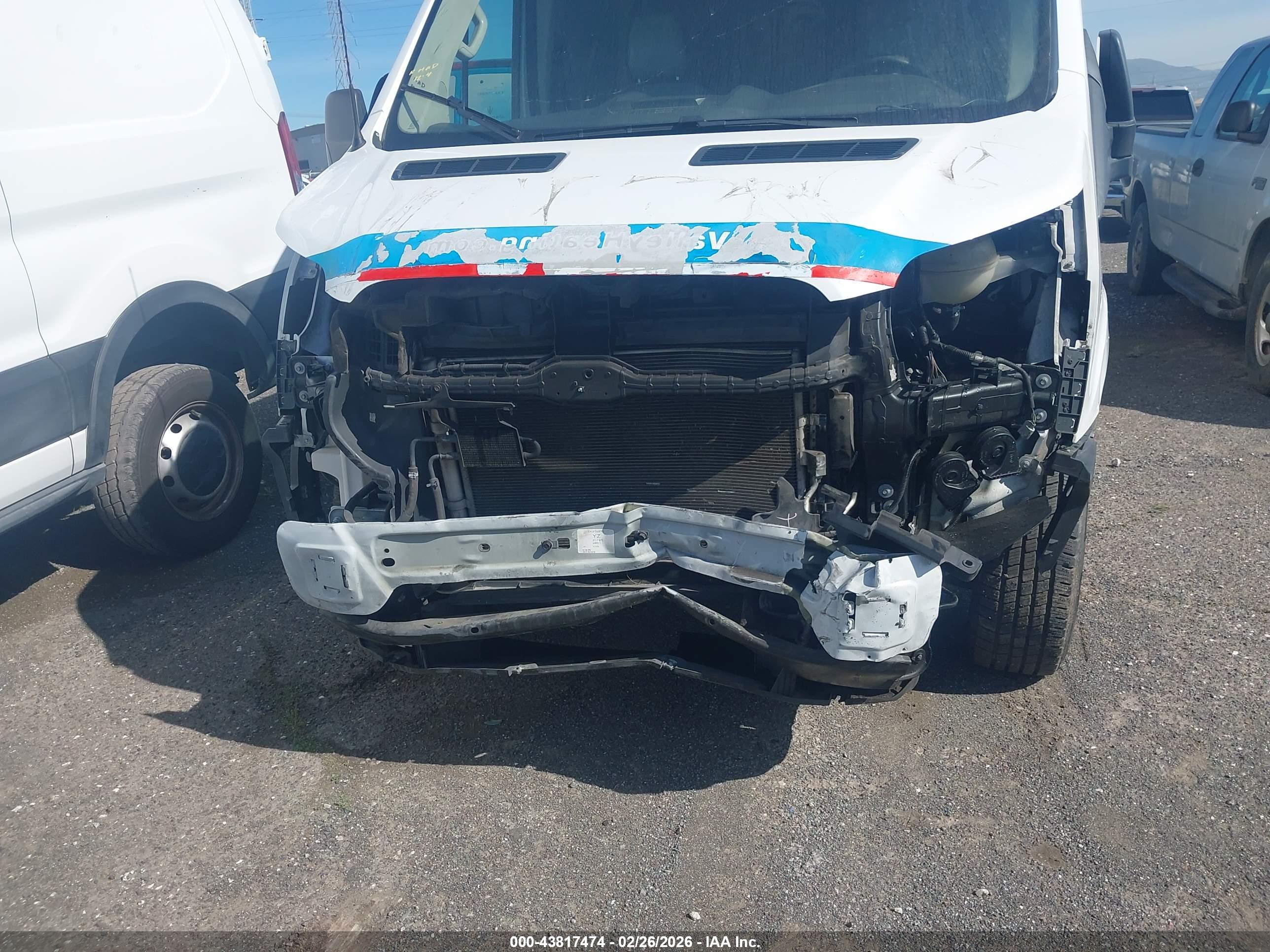 FORD TRANSIT-150 image 6