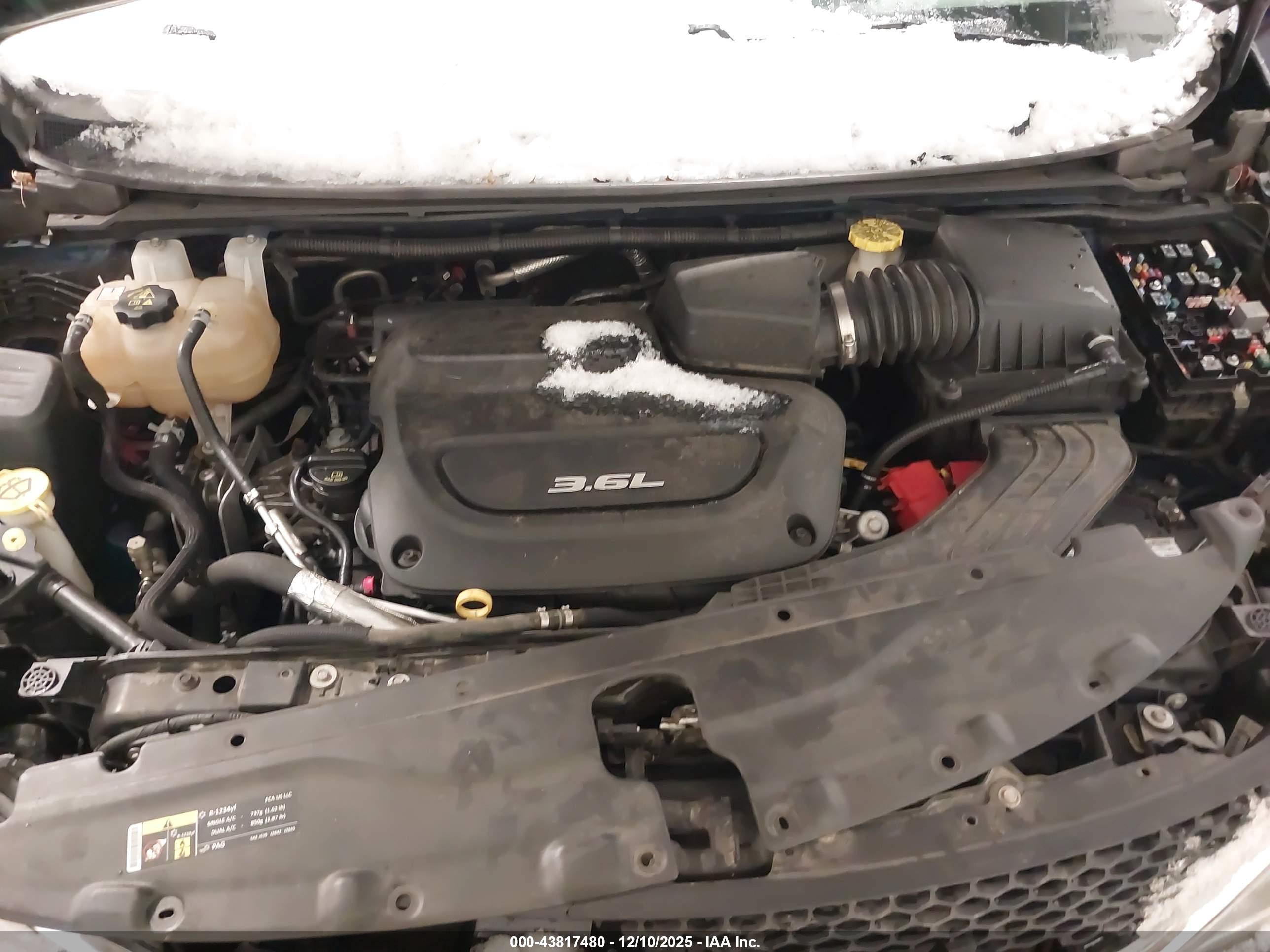 CHRYSLER PACIFICA image 10