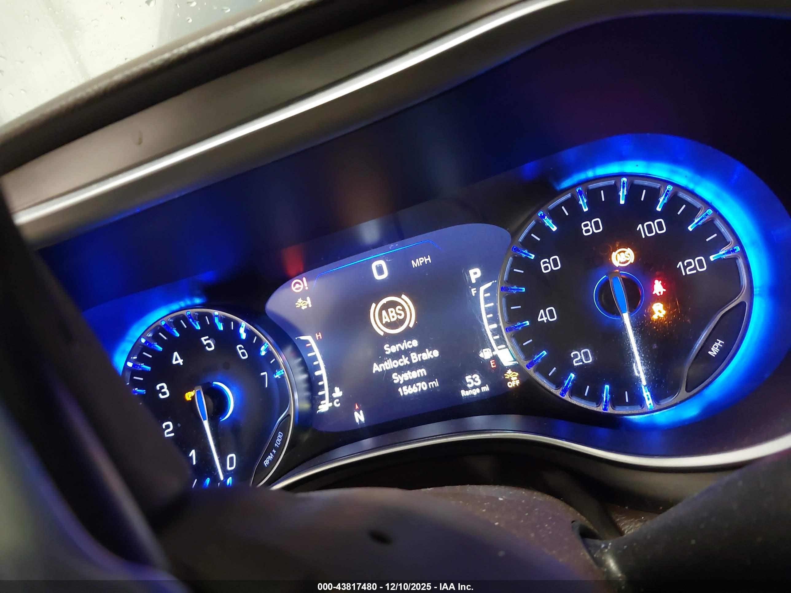 CHRYSLER PACIFICA image 7