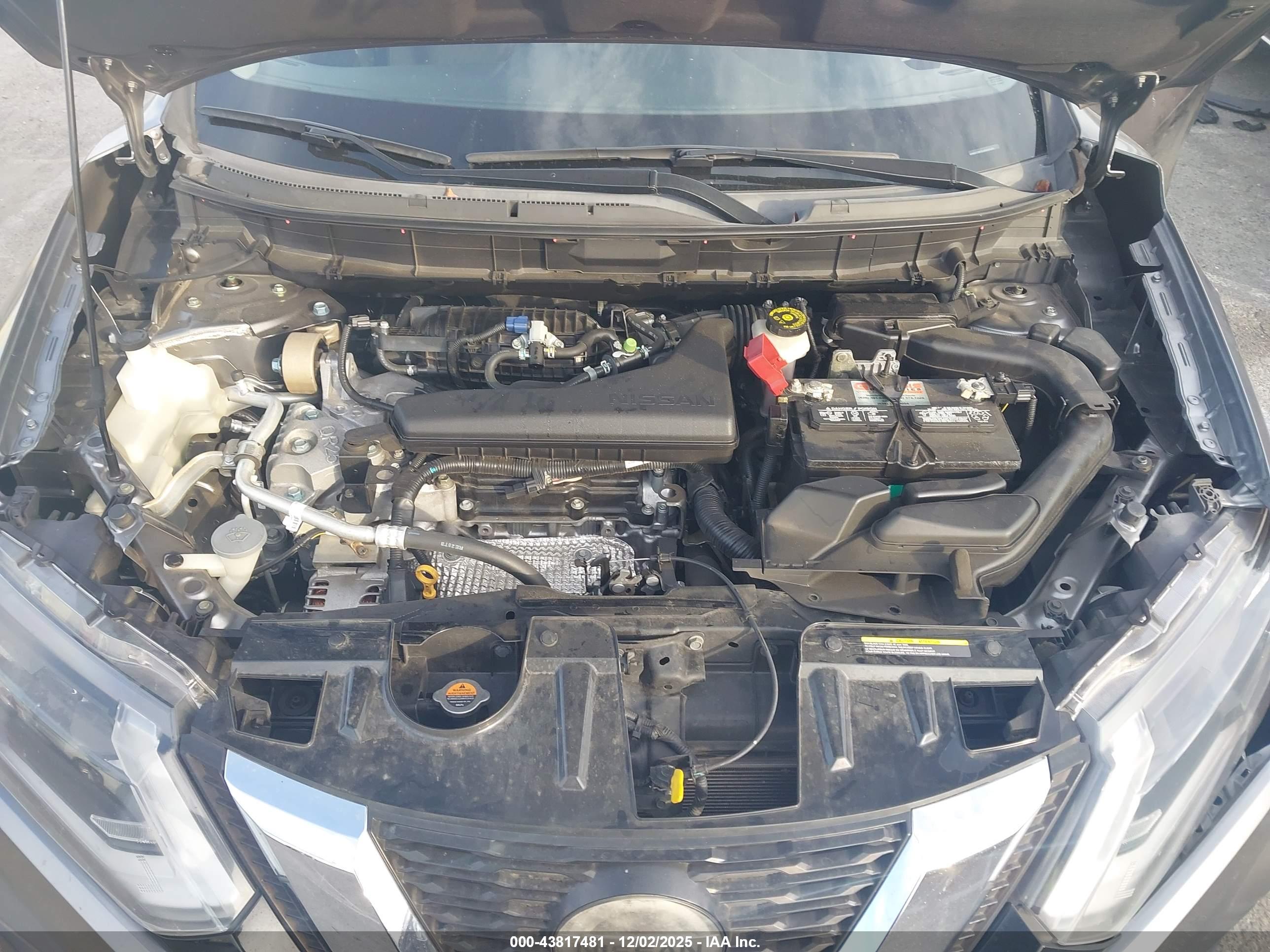 NISSAN ROGUE image 10
