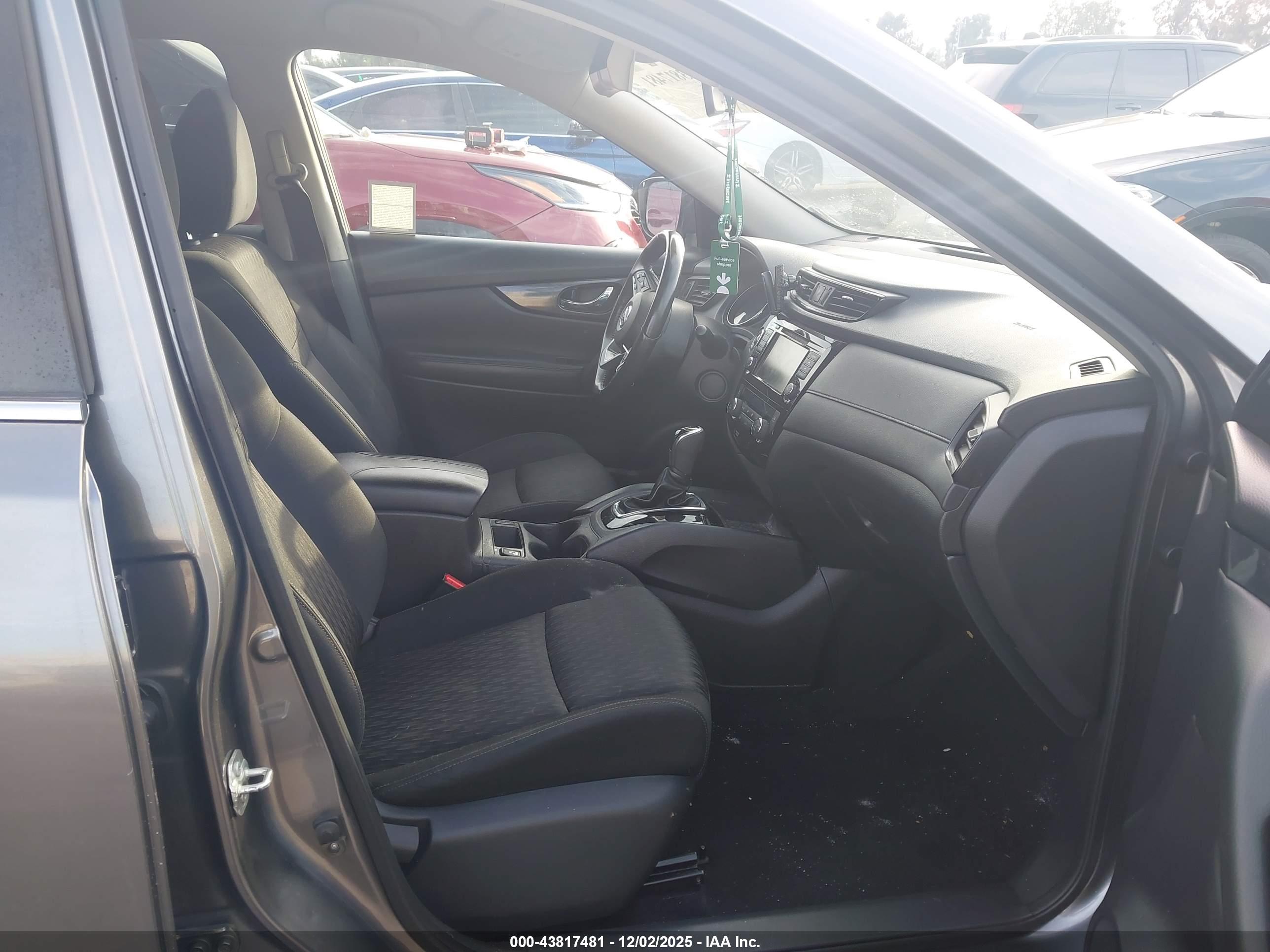 NISSAN ROGUE image 5