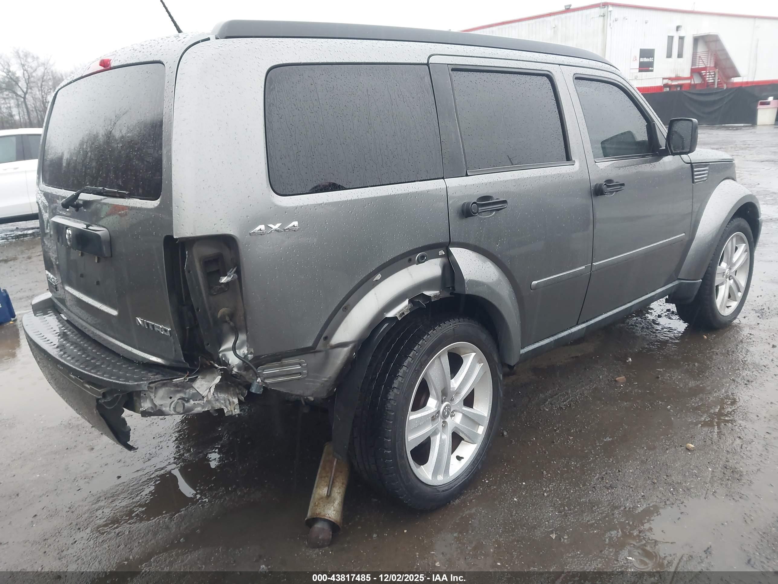 DODGE NITRO image 4