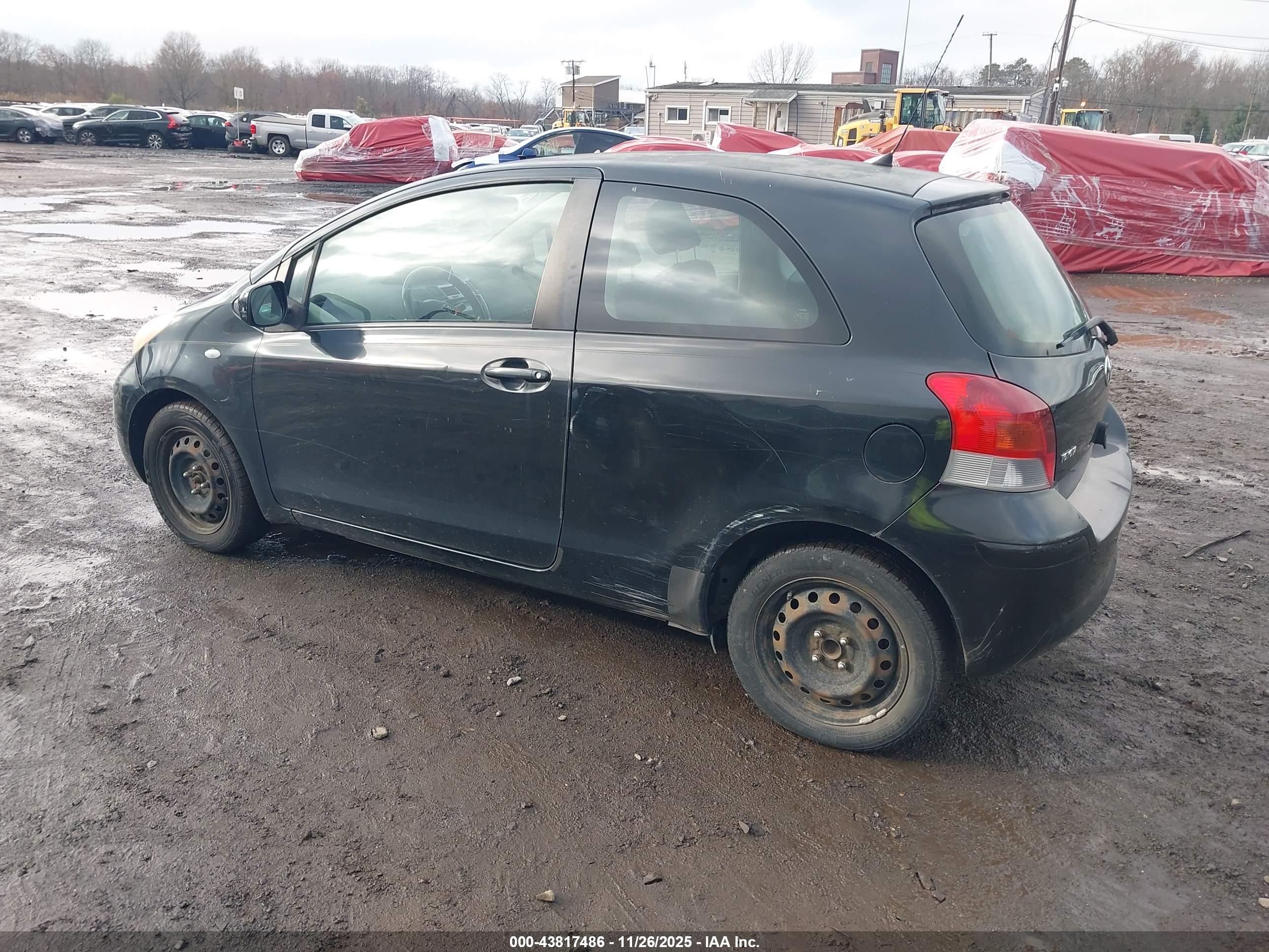 TOYOTA YARIS image 6