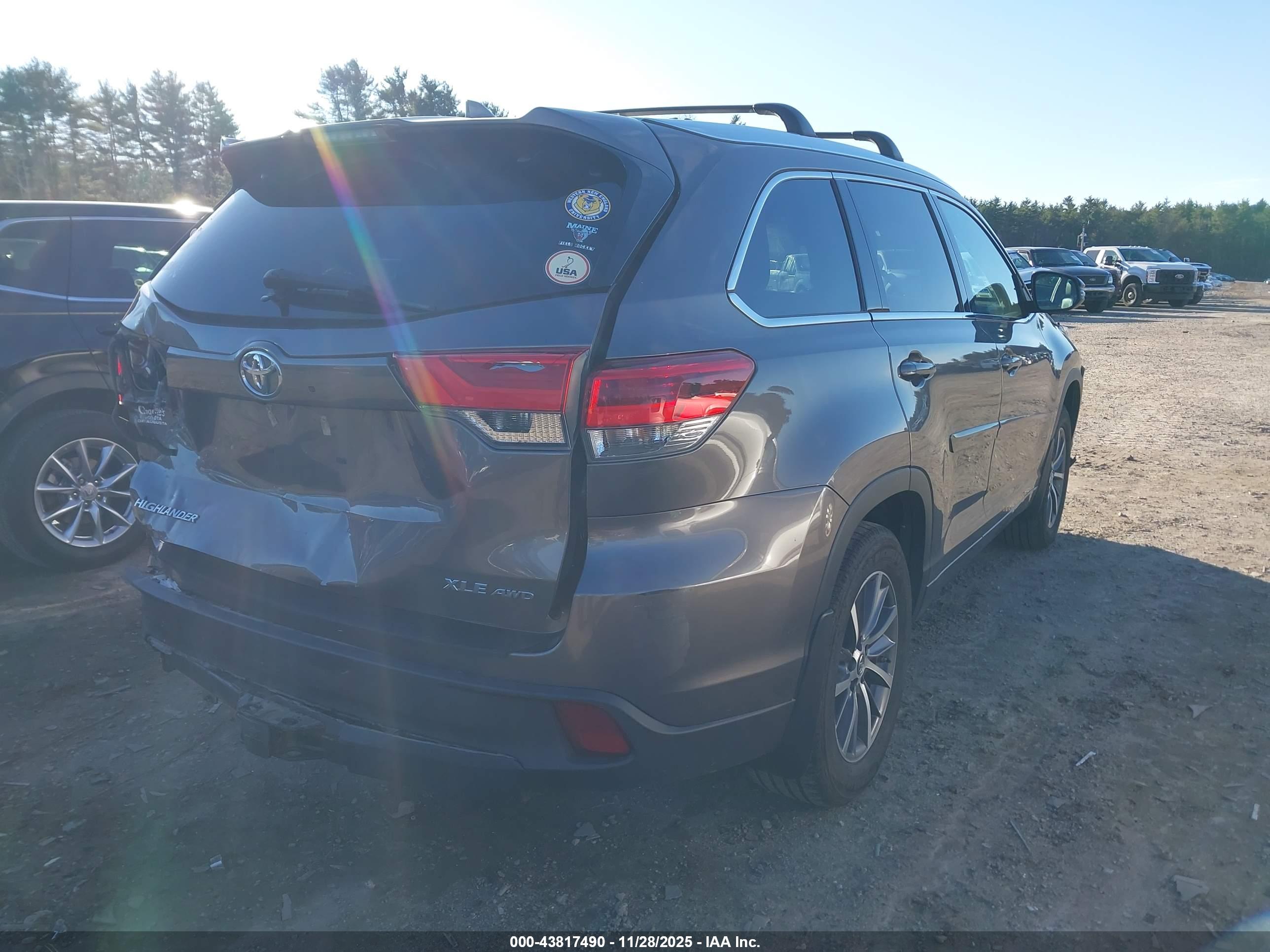 TOYOTA HIGHLANDER image 4