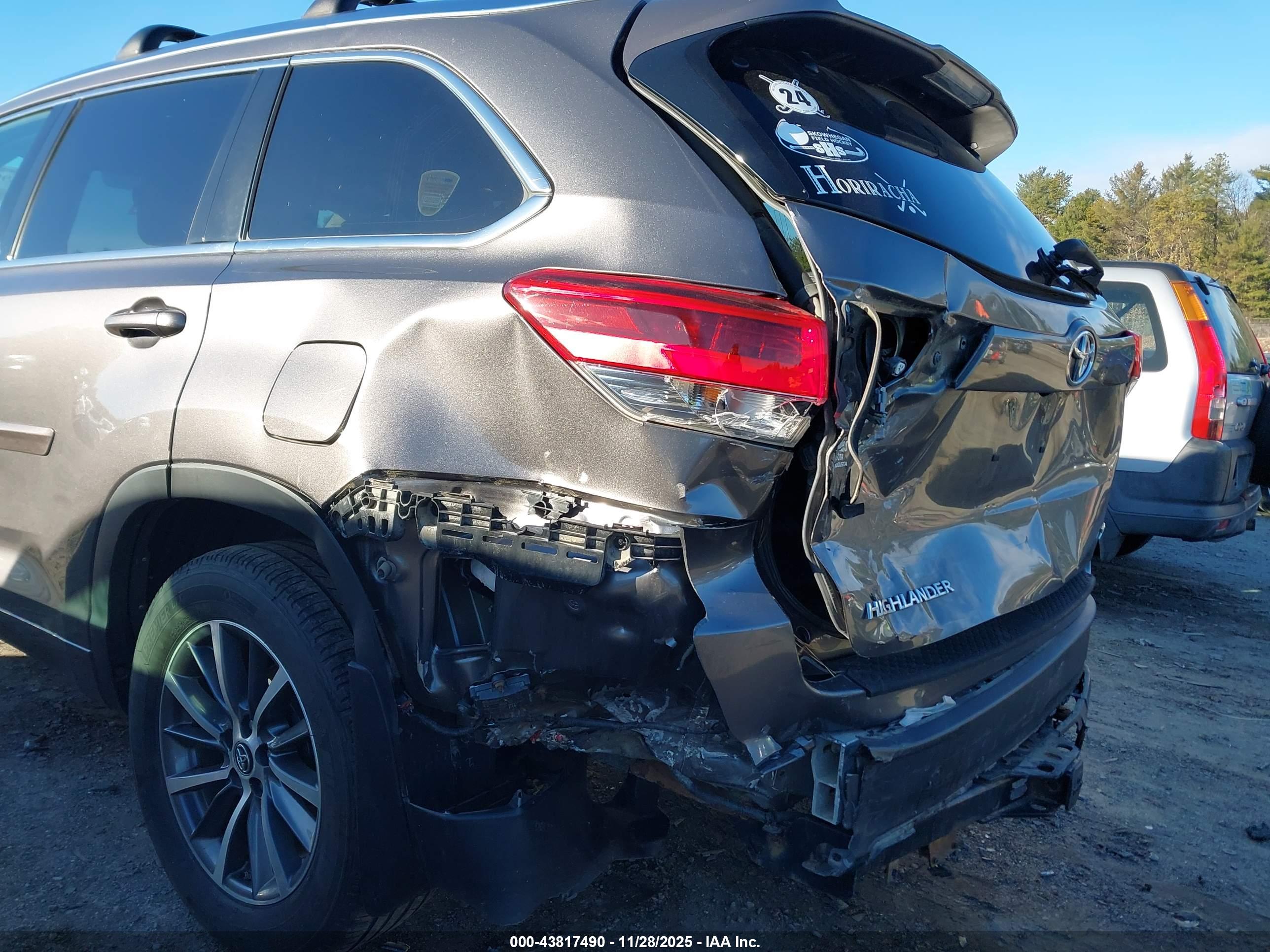 TOYOTA HIGHLANDER image 6
