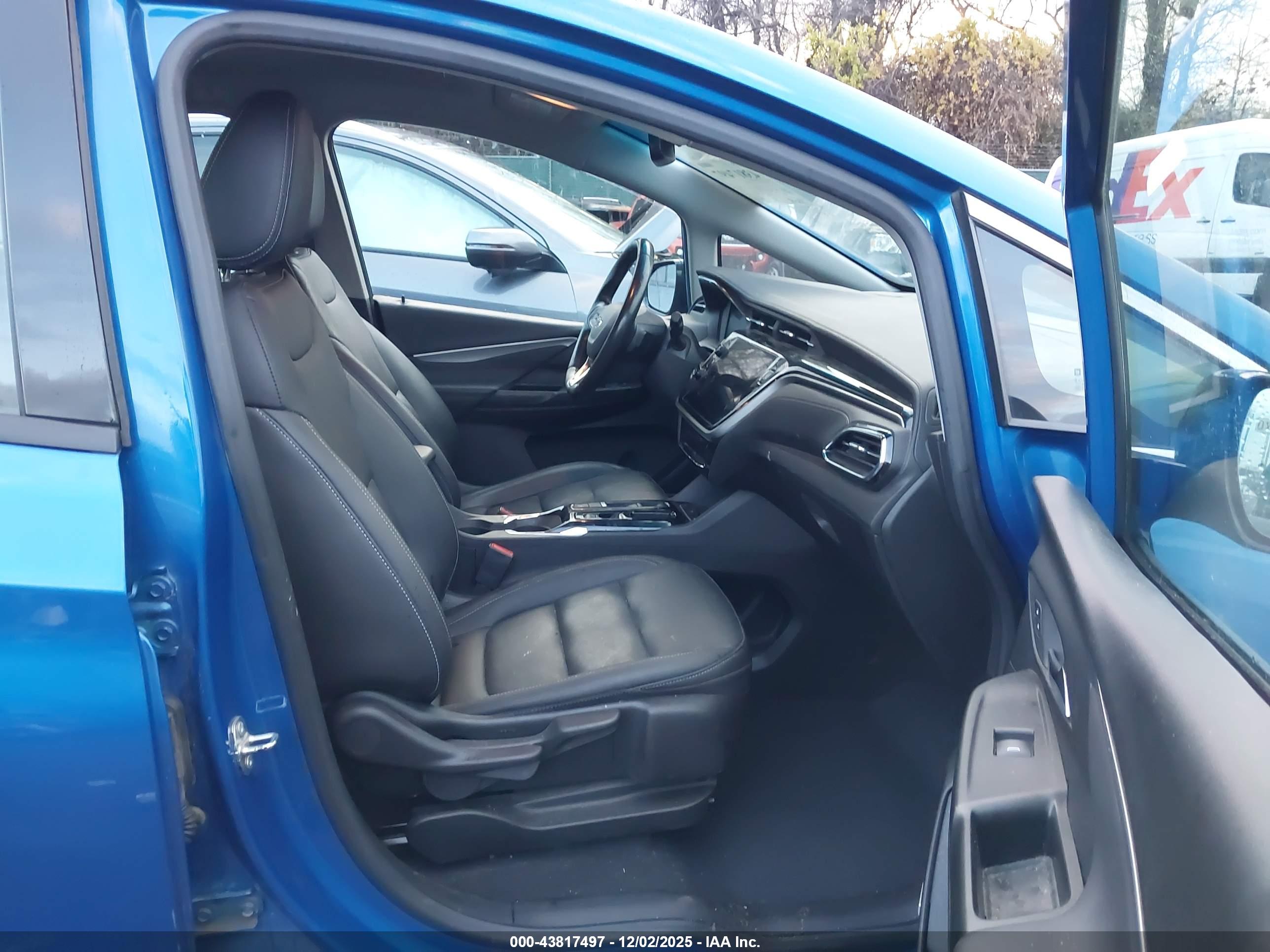 CHEVROLET BOLT image 5