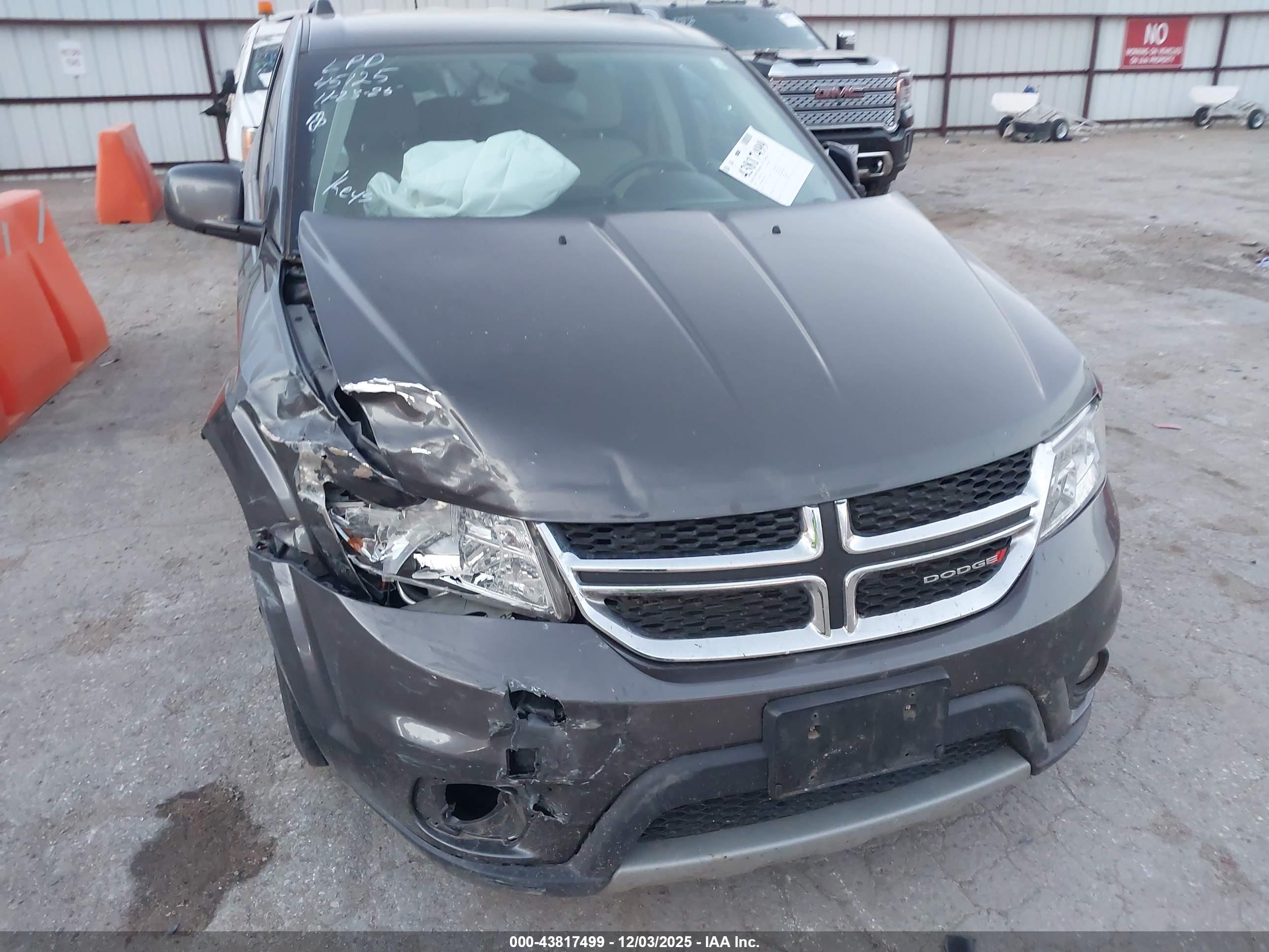 DODGE JOURNEY image 6