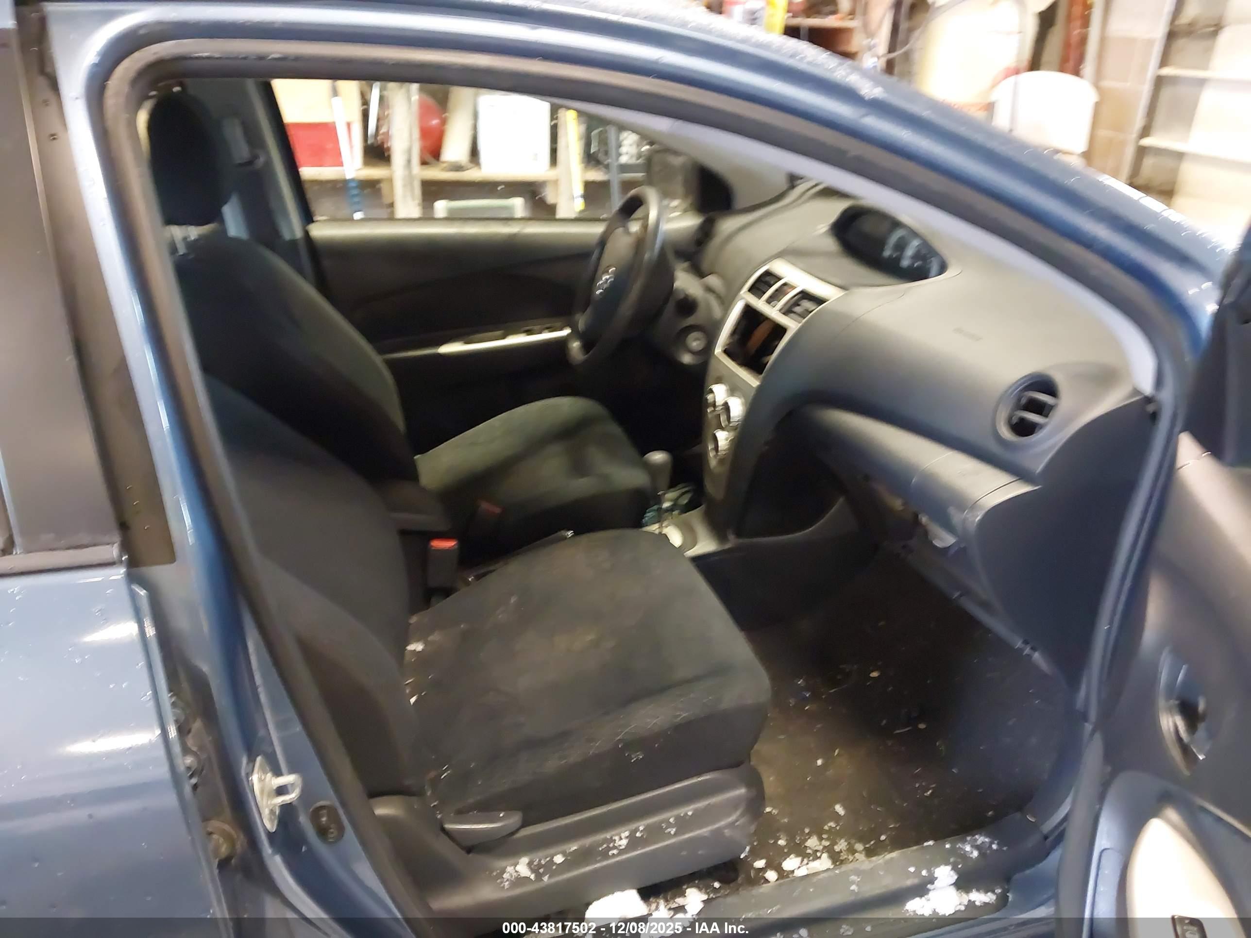 TOYOTA YARIS image 5