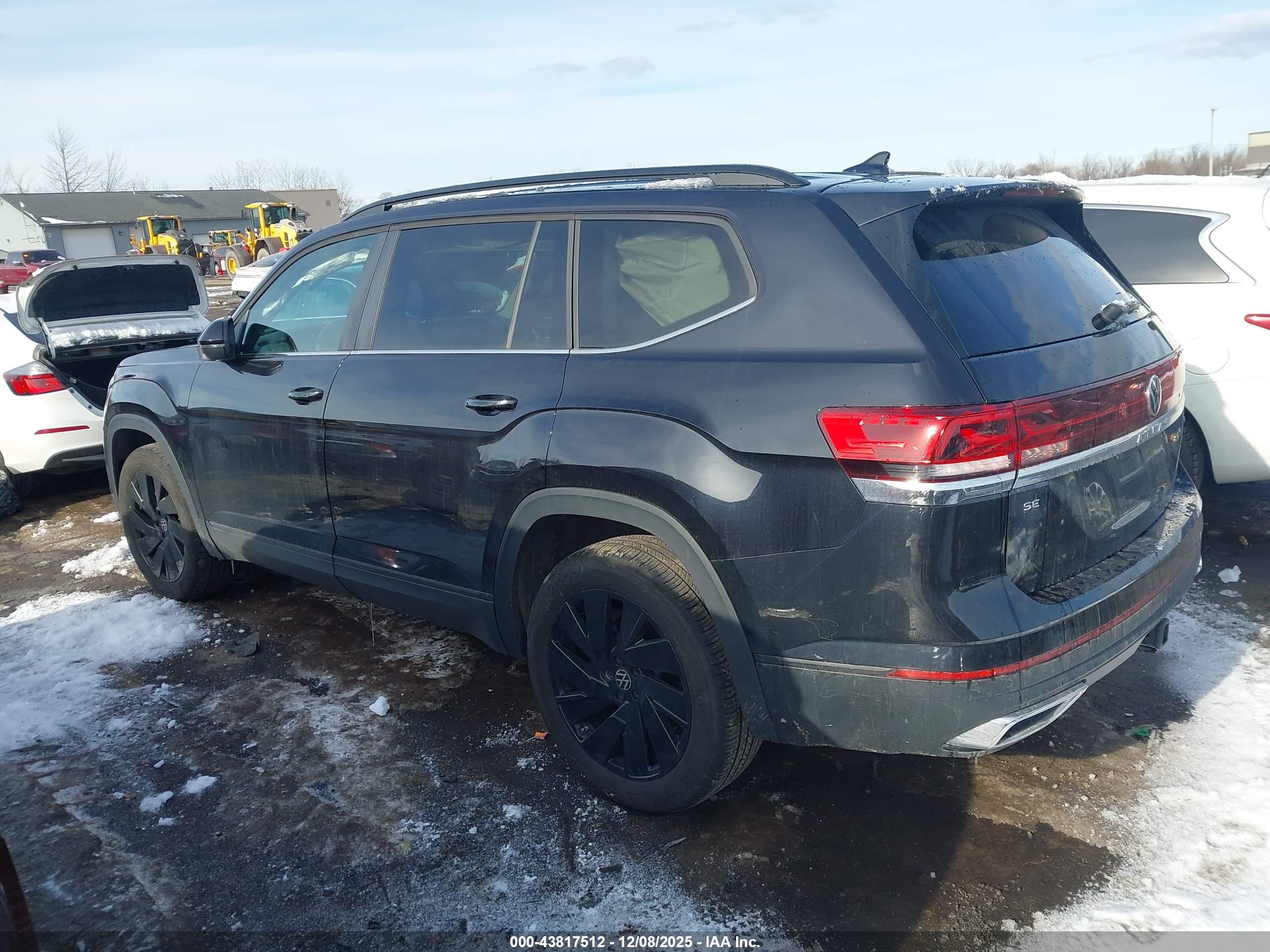VOLKSWAGEN ATLAS image 3