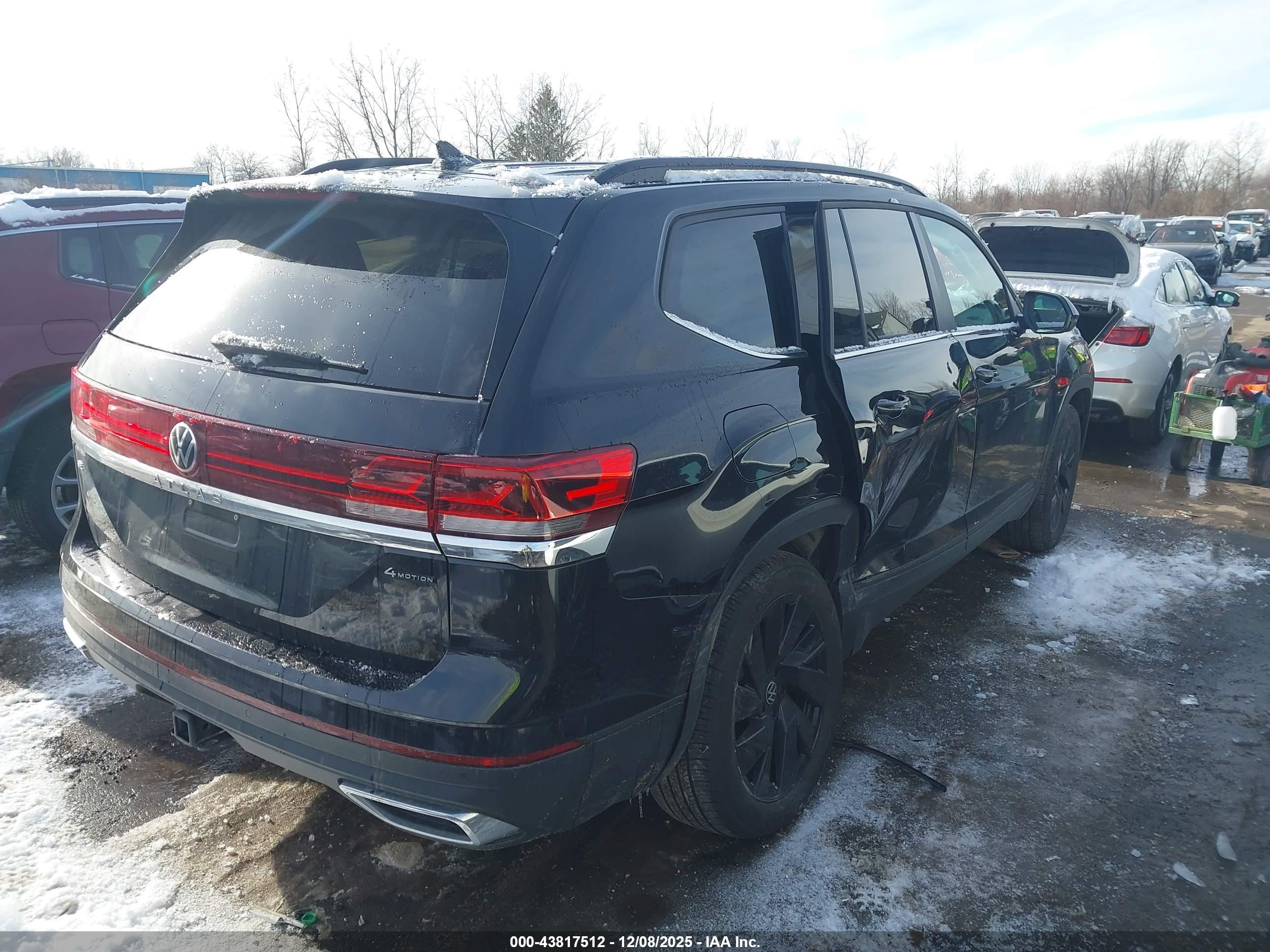 VOLKSWAGEN ATLAS image 4