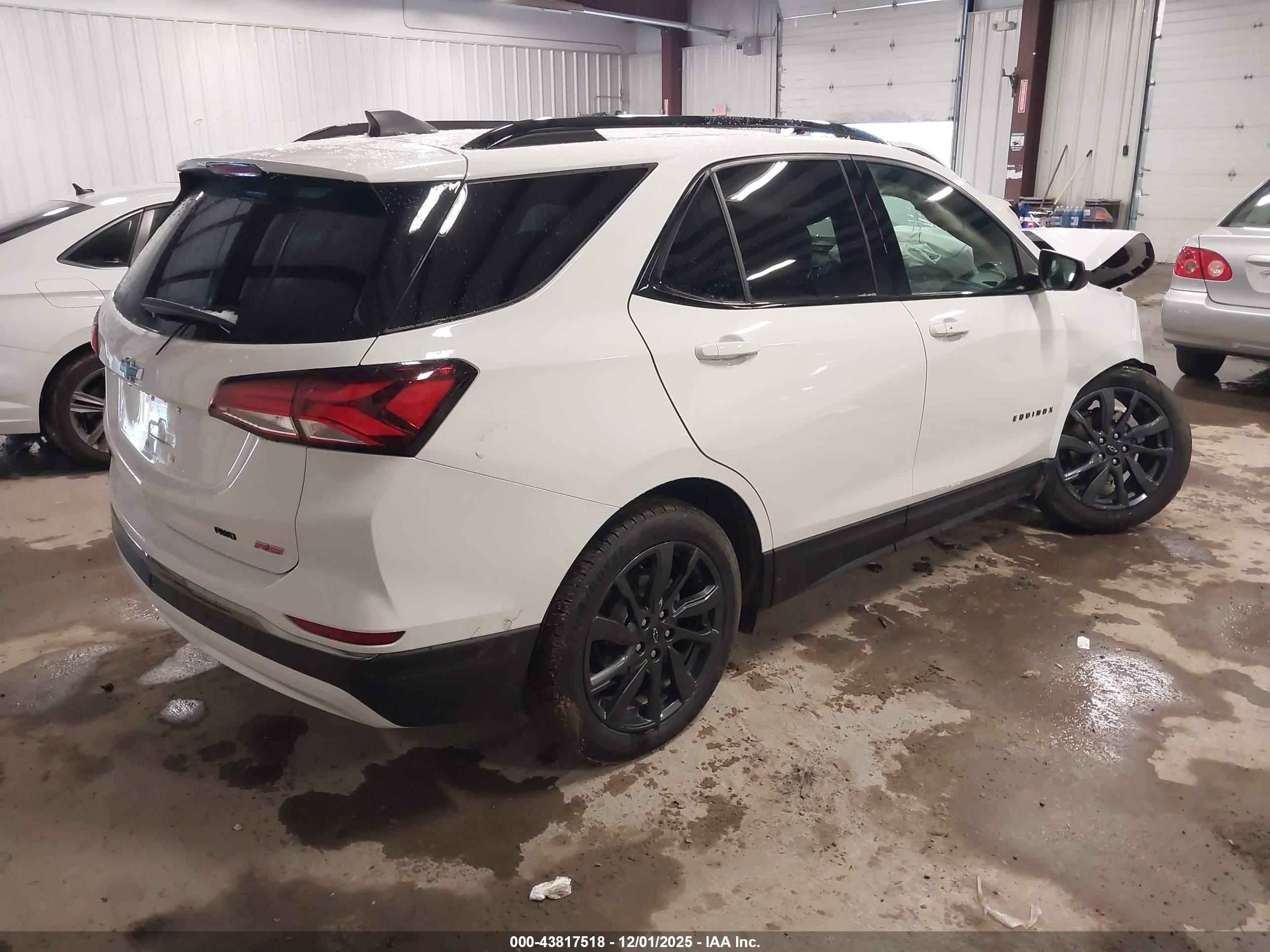 CHEVROLET EQUINOX image 4