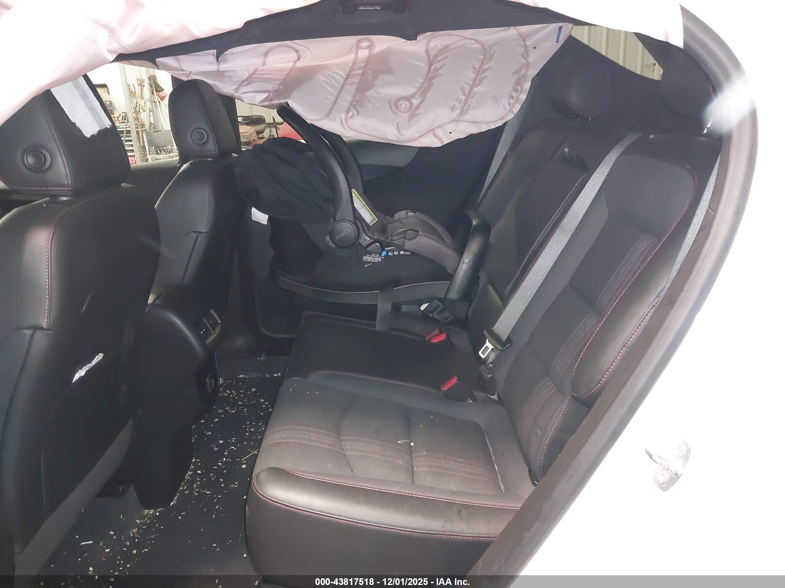 CHEVROLET EQUINOX image 8