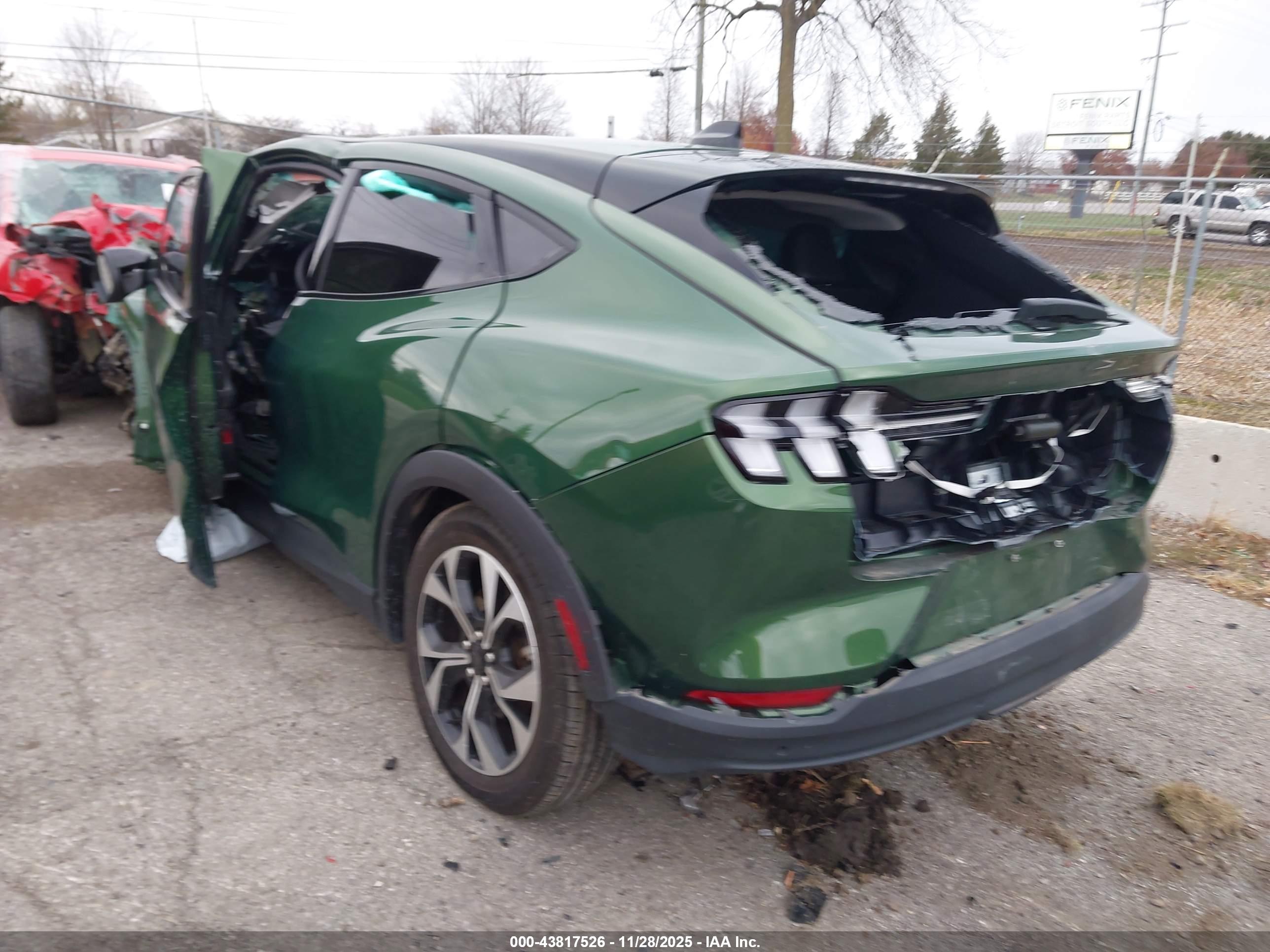 FORD MUSTANG image 3