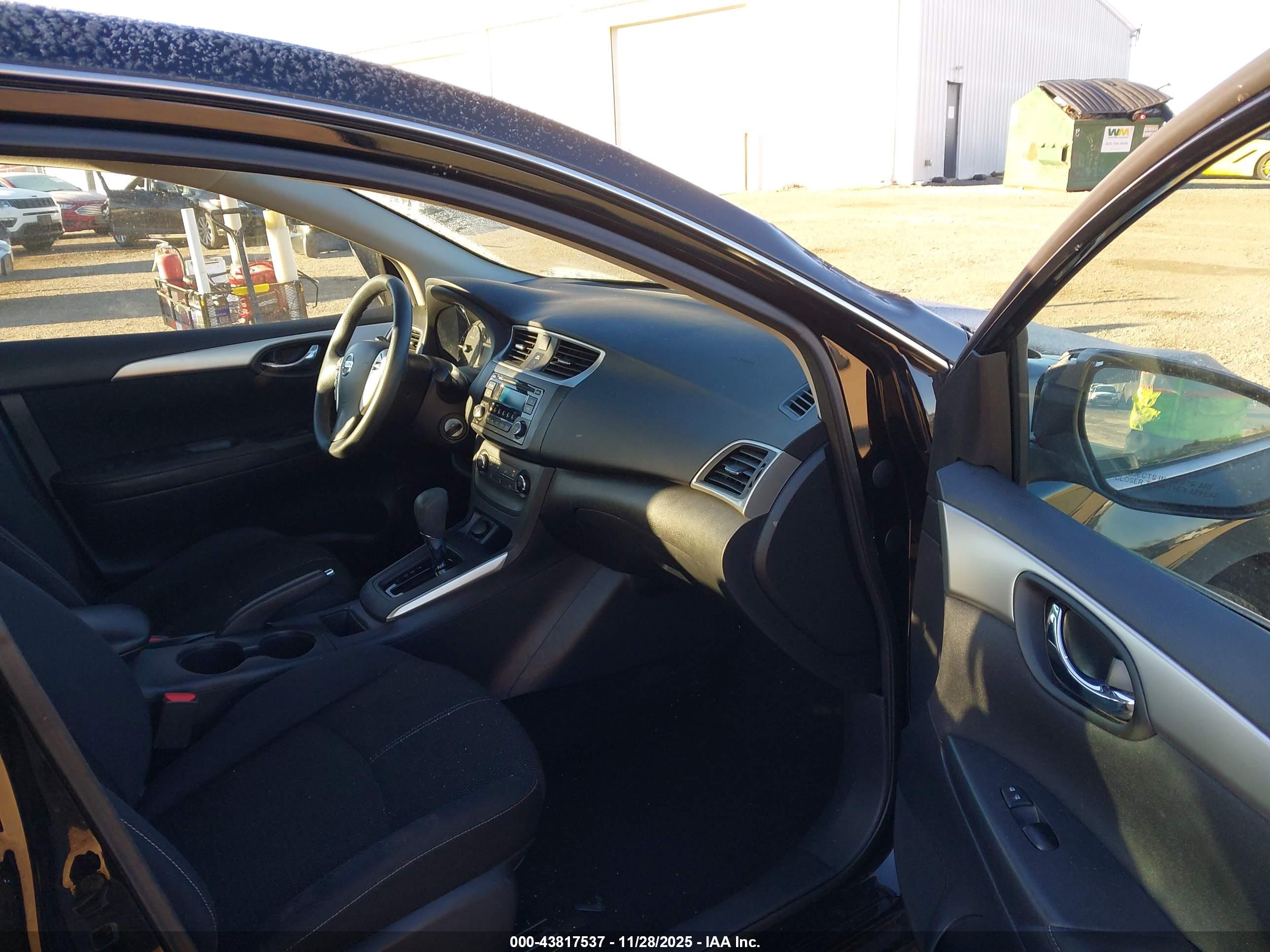 NISSAN SENTRA image 5