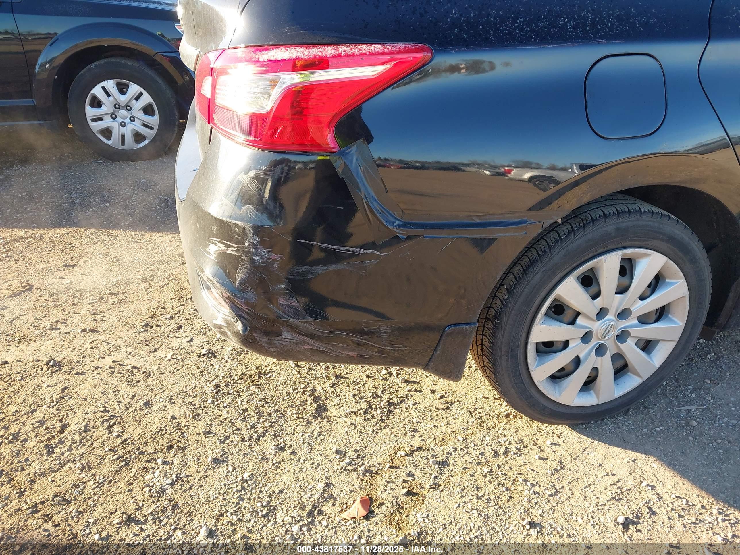 NISSAN SENTRA image 6