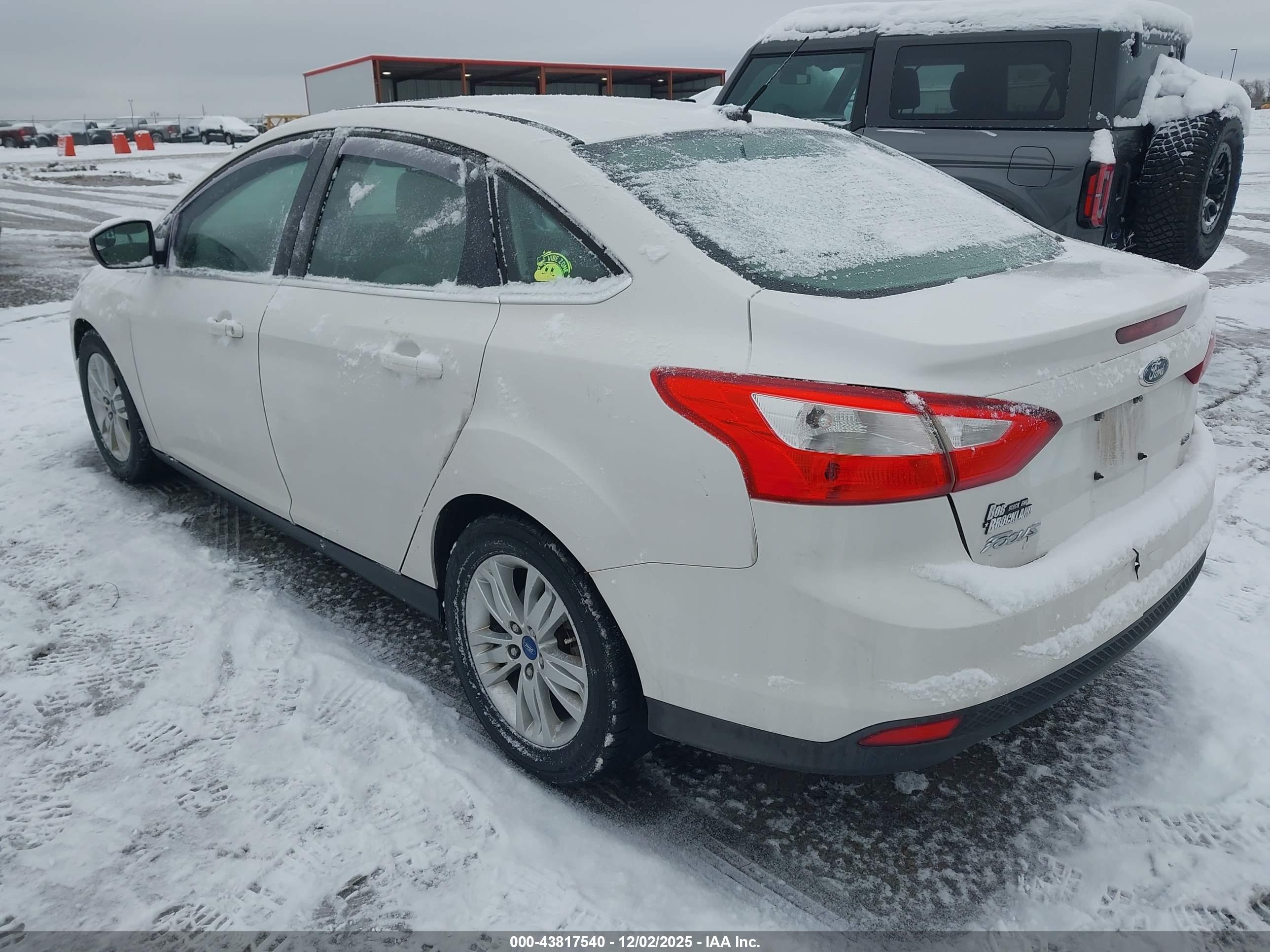 FORD FOCUS image 3