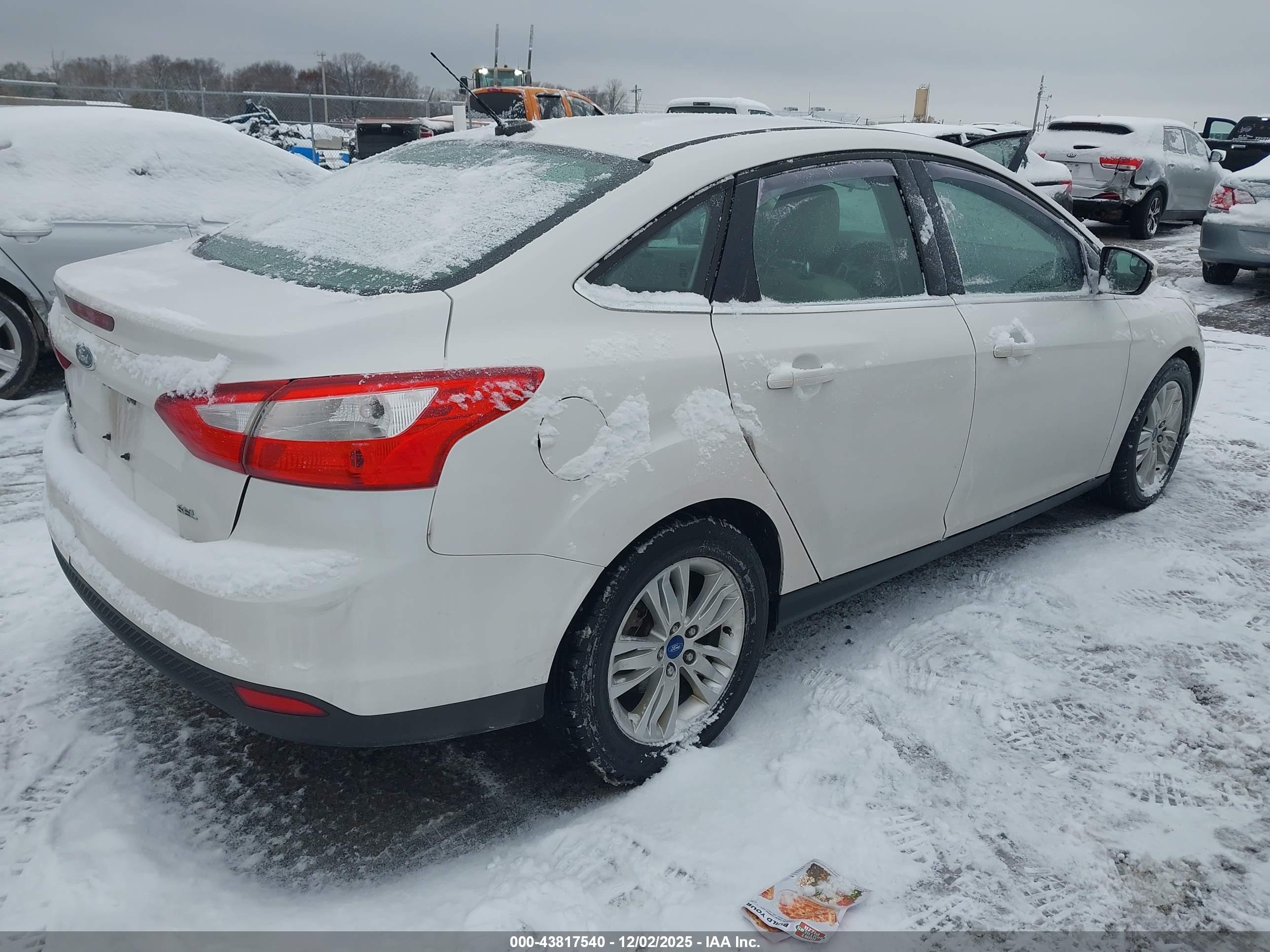 FORD FOCUS image 4
