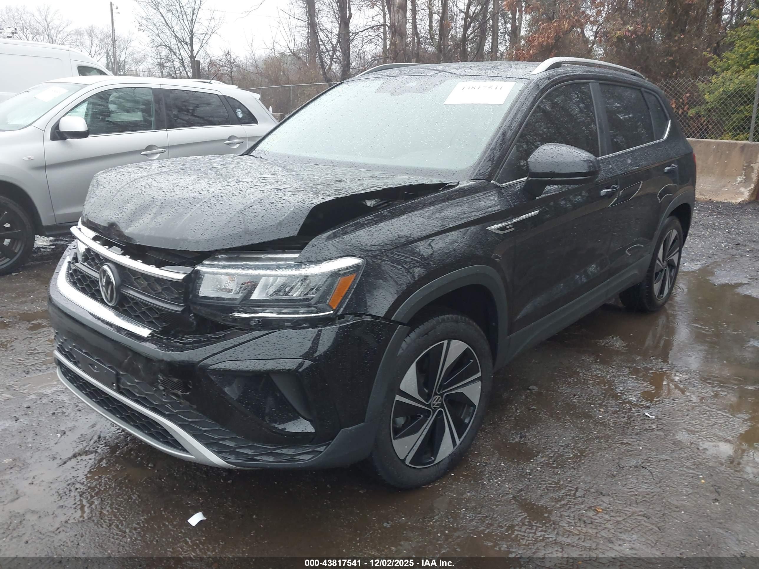 VOLKSWAGEN TAOS image 2