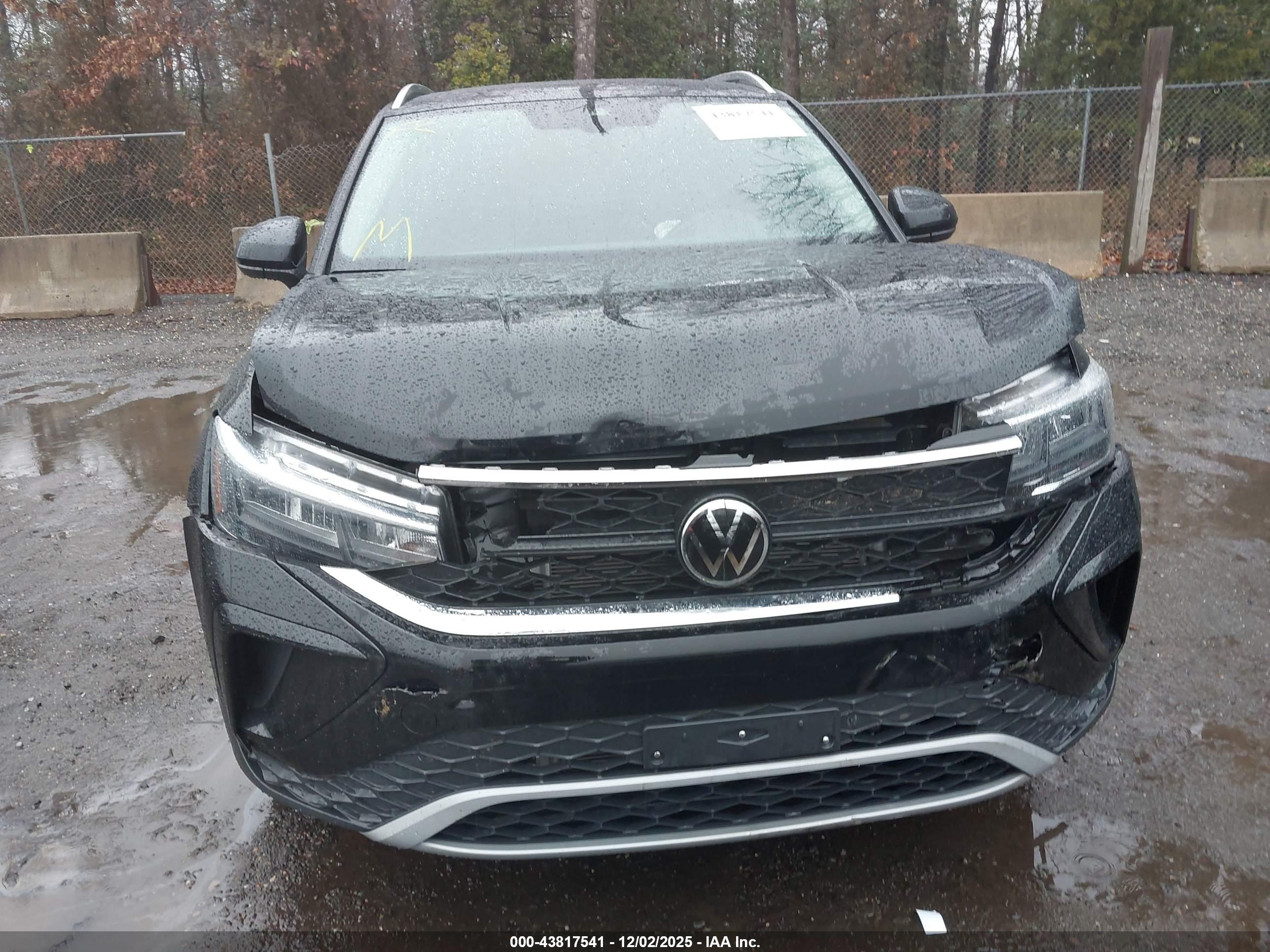 VOLKSWAGEN TAOS image 6
