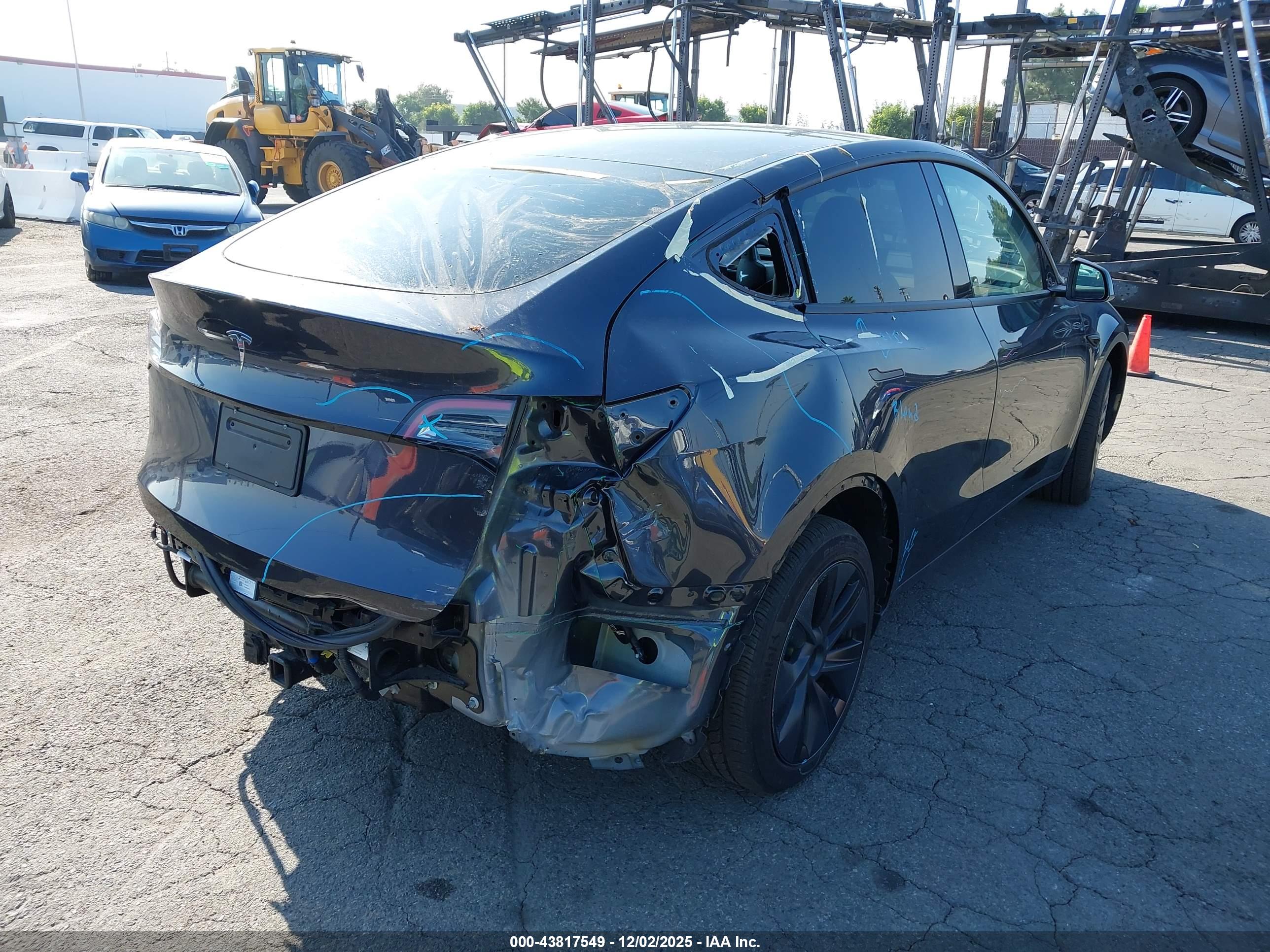 TESLA MODEL image 4