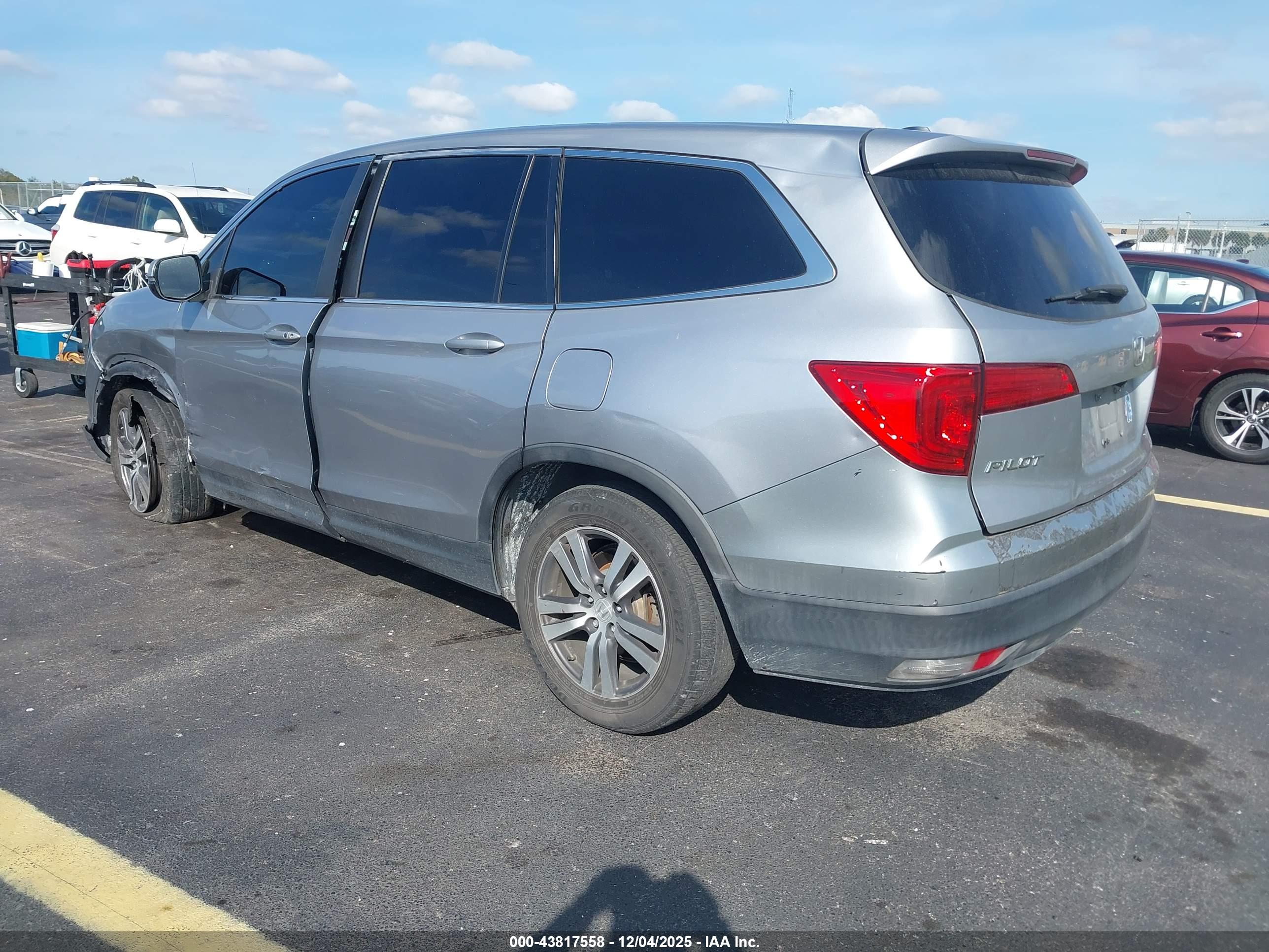 HONDA PILOT image 3