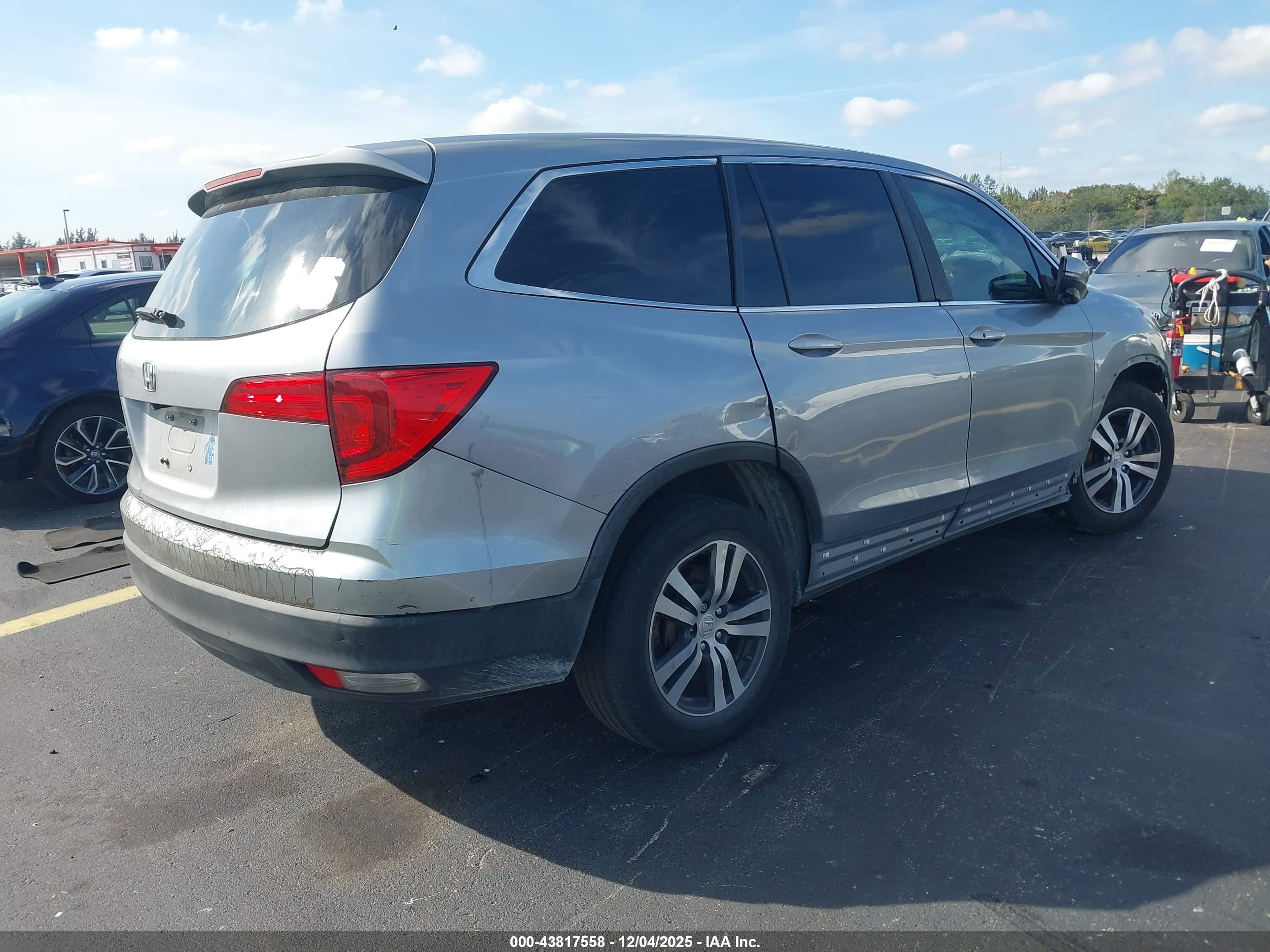 HONDA PILOT image 4