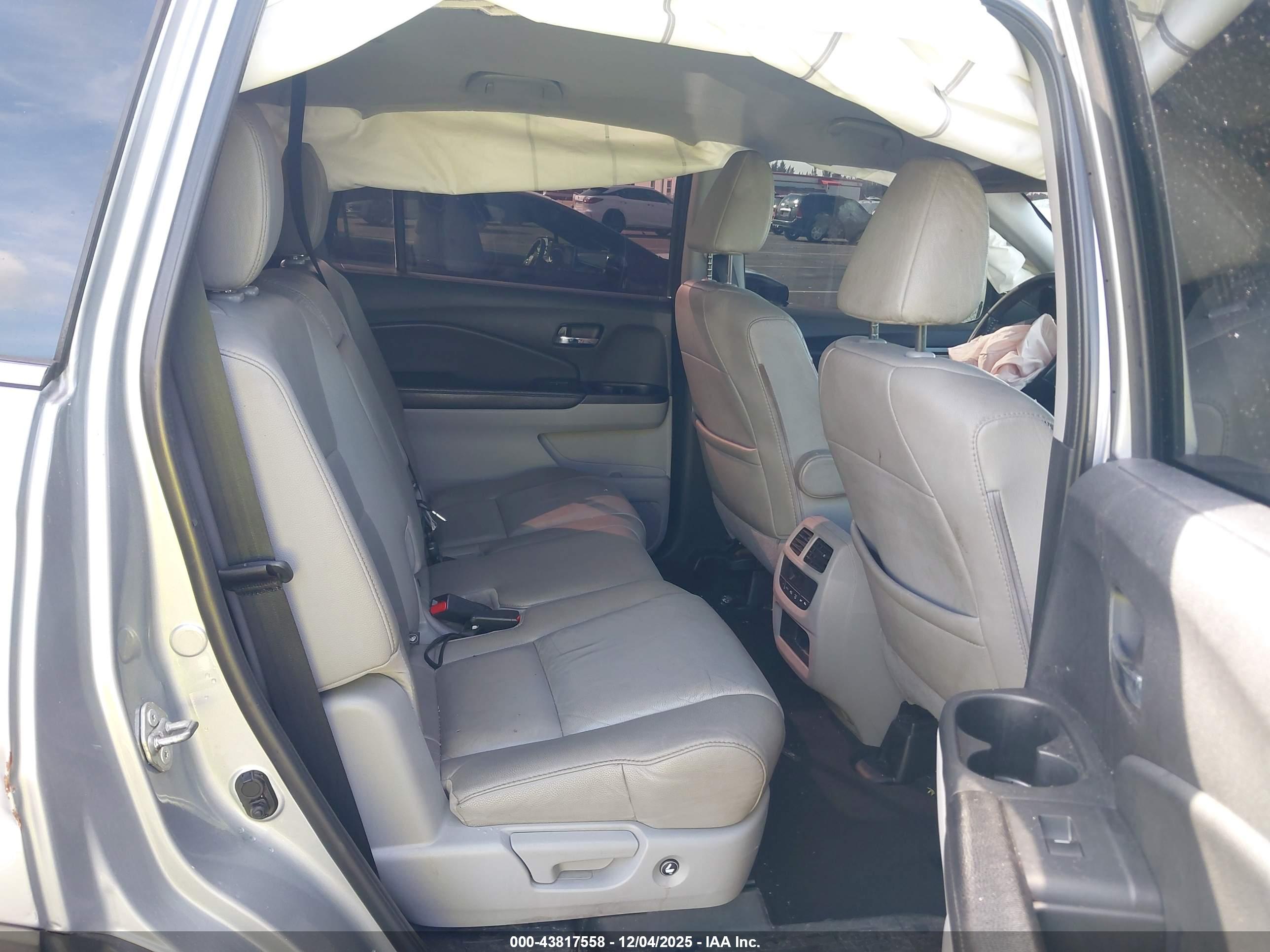 HONDA PILOT image 8