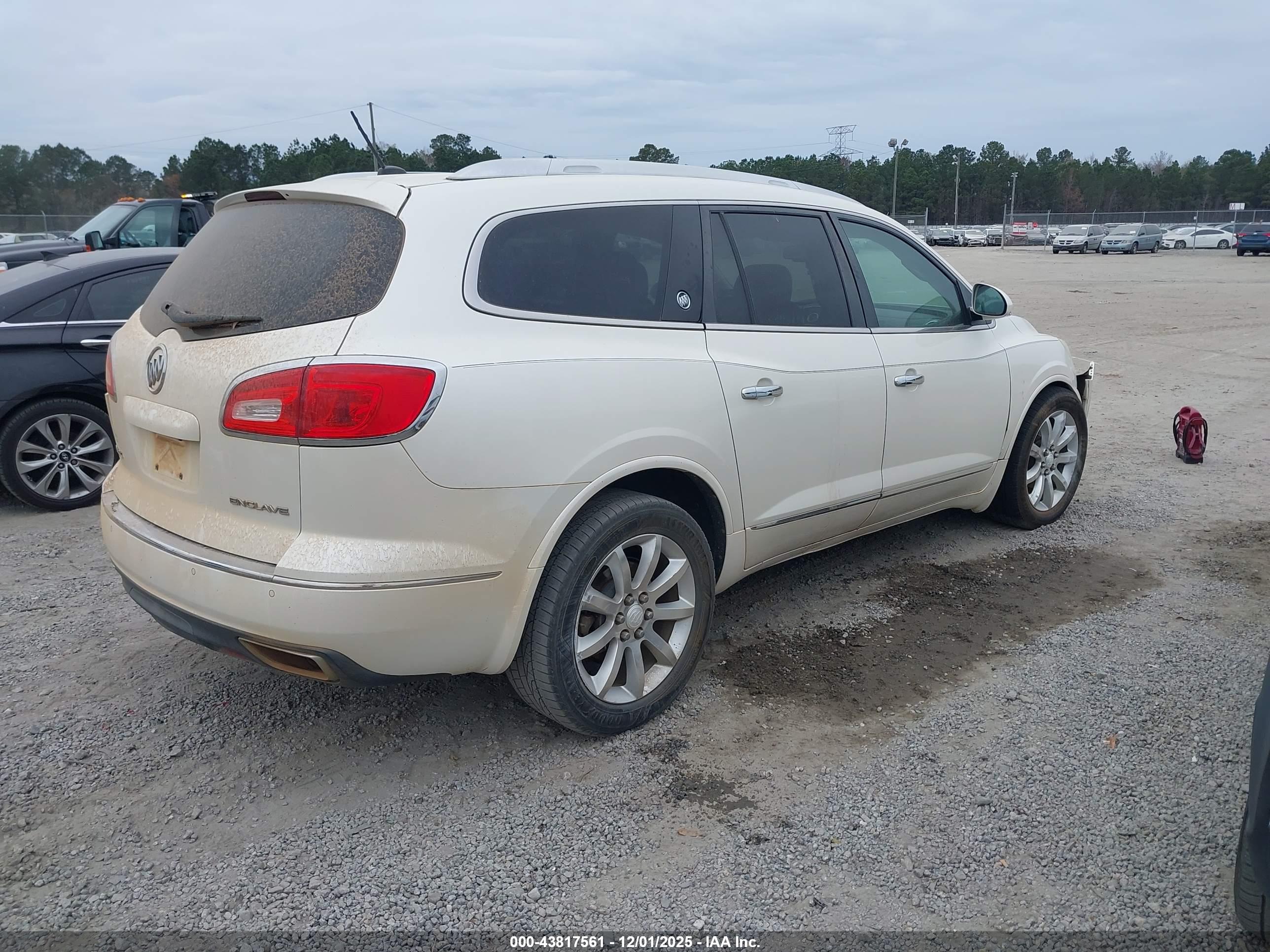 BUICK ENCLAVE image 4