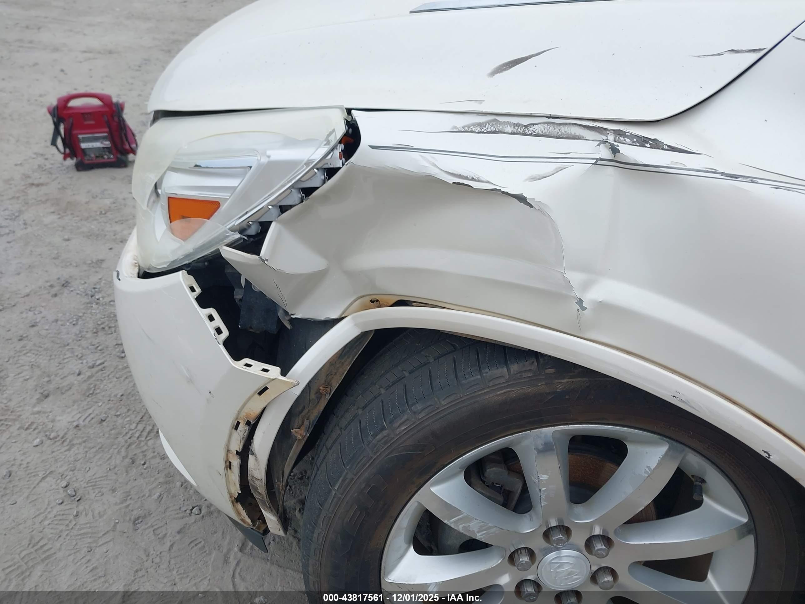 BUICK ENCLAVE image 6