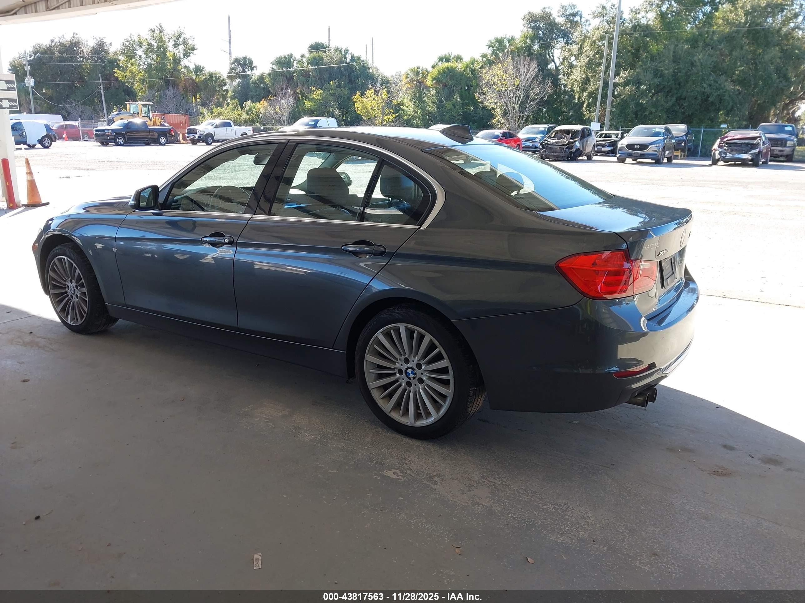 BMW 328I image 3
