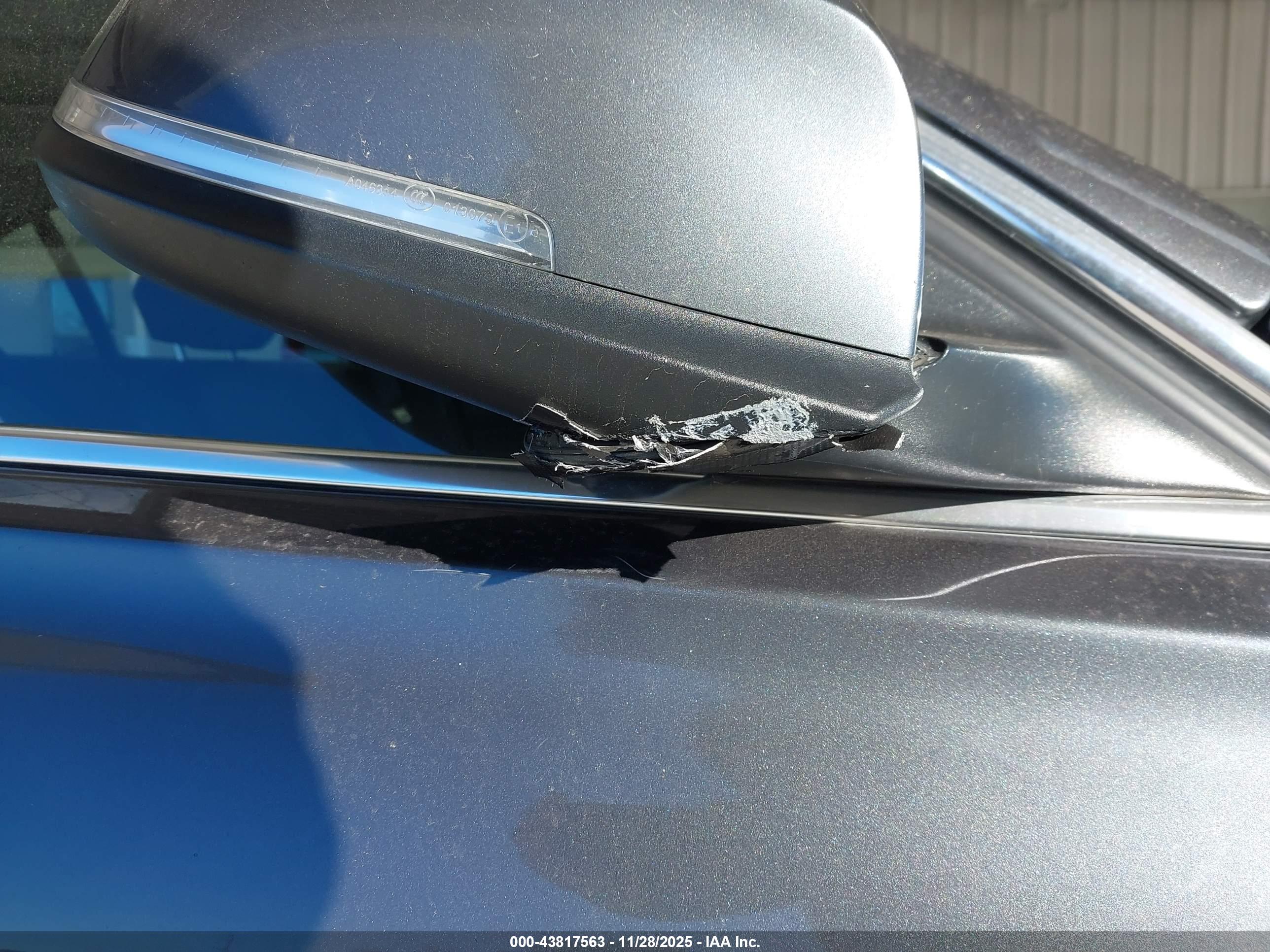 BMW 328I image 6
