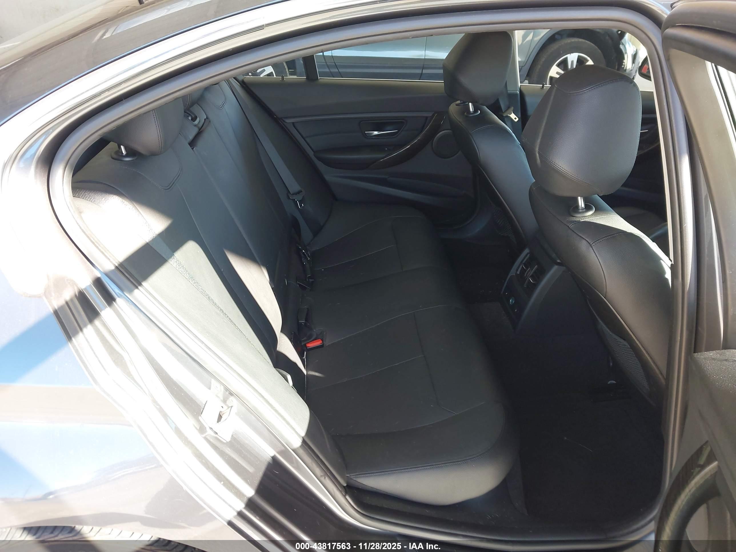 BMW 328I image 8