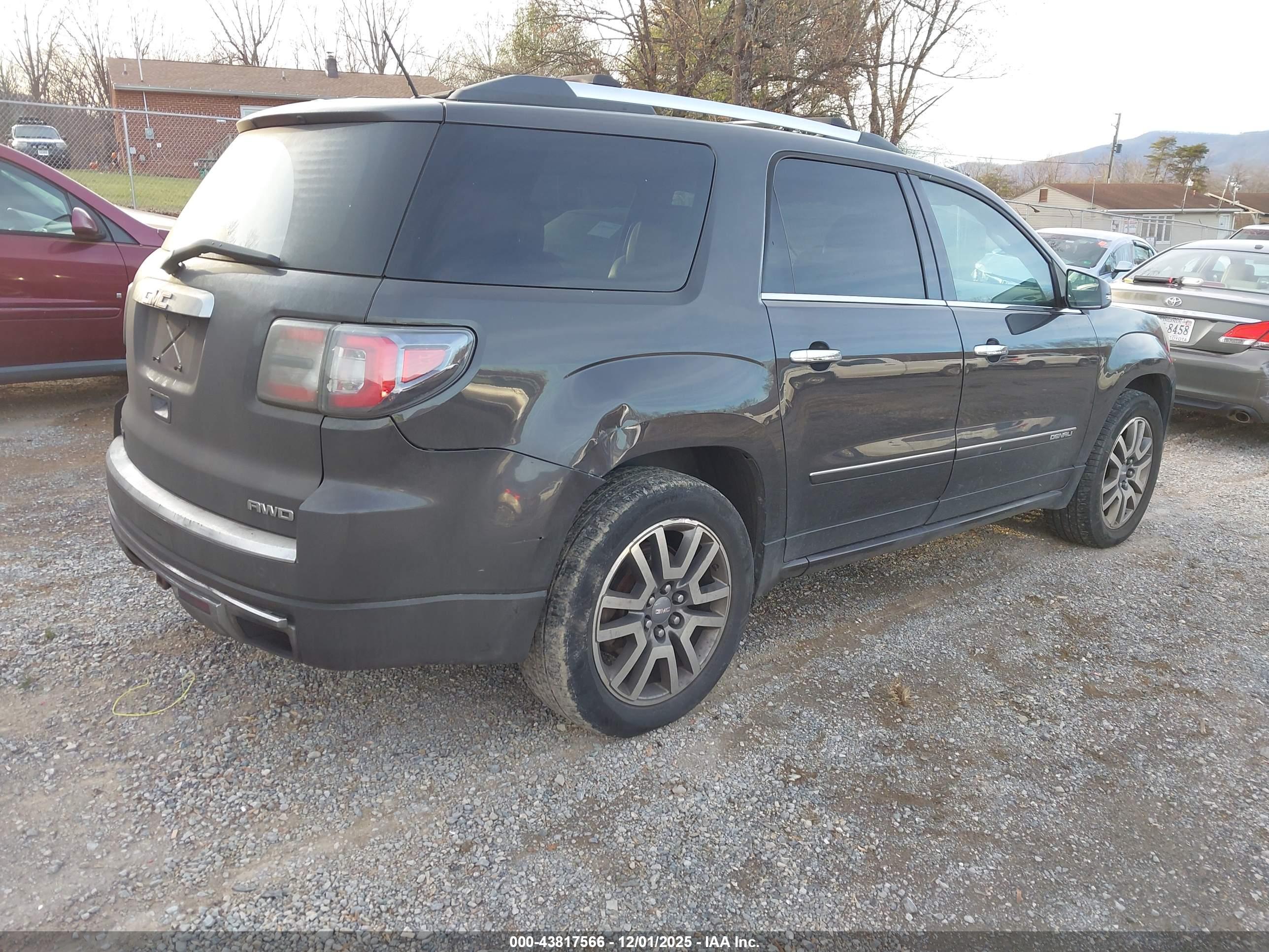 GMC ACADIA image 4