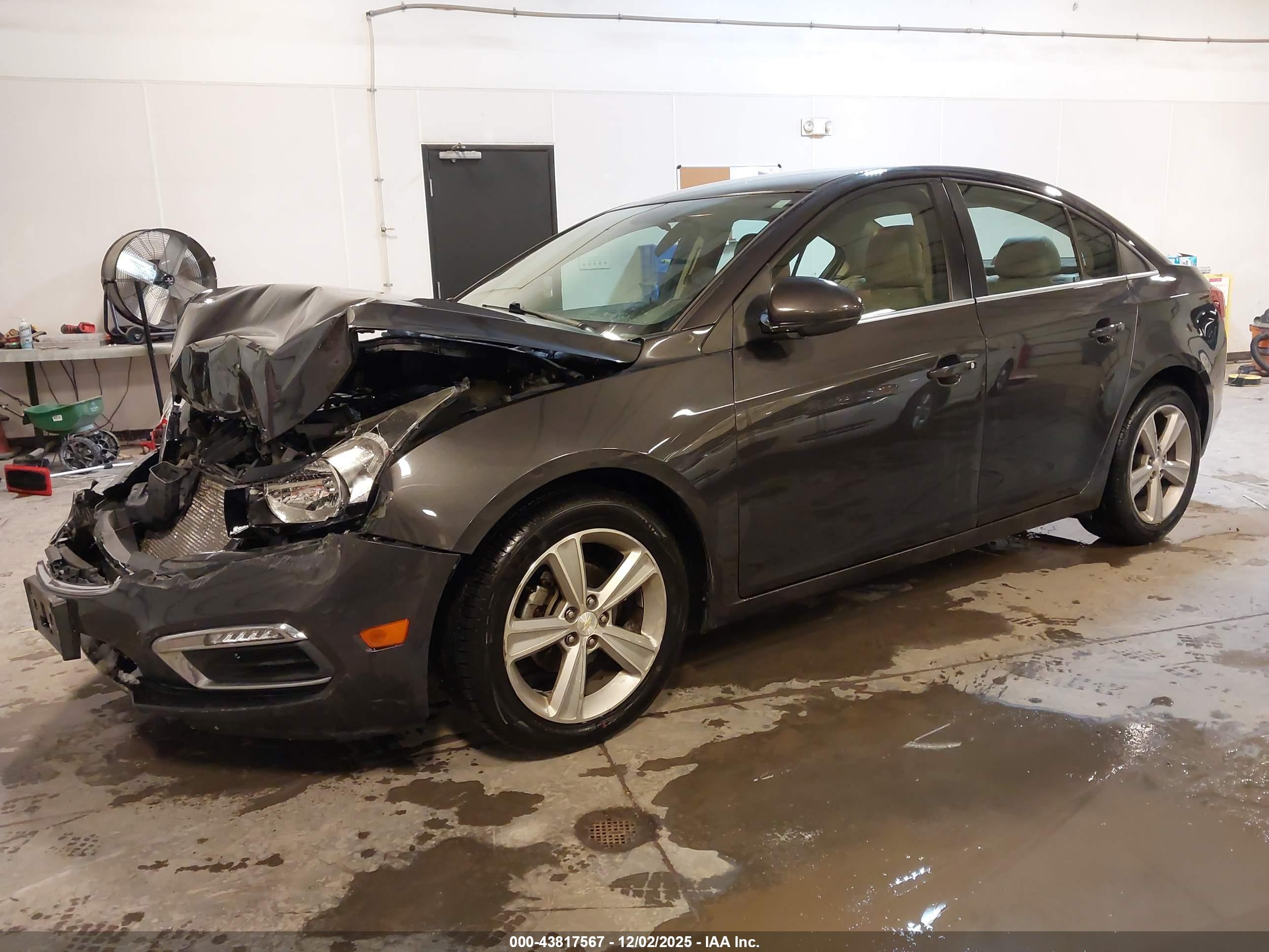 CHEVROLET CRUZE image 2