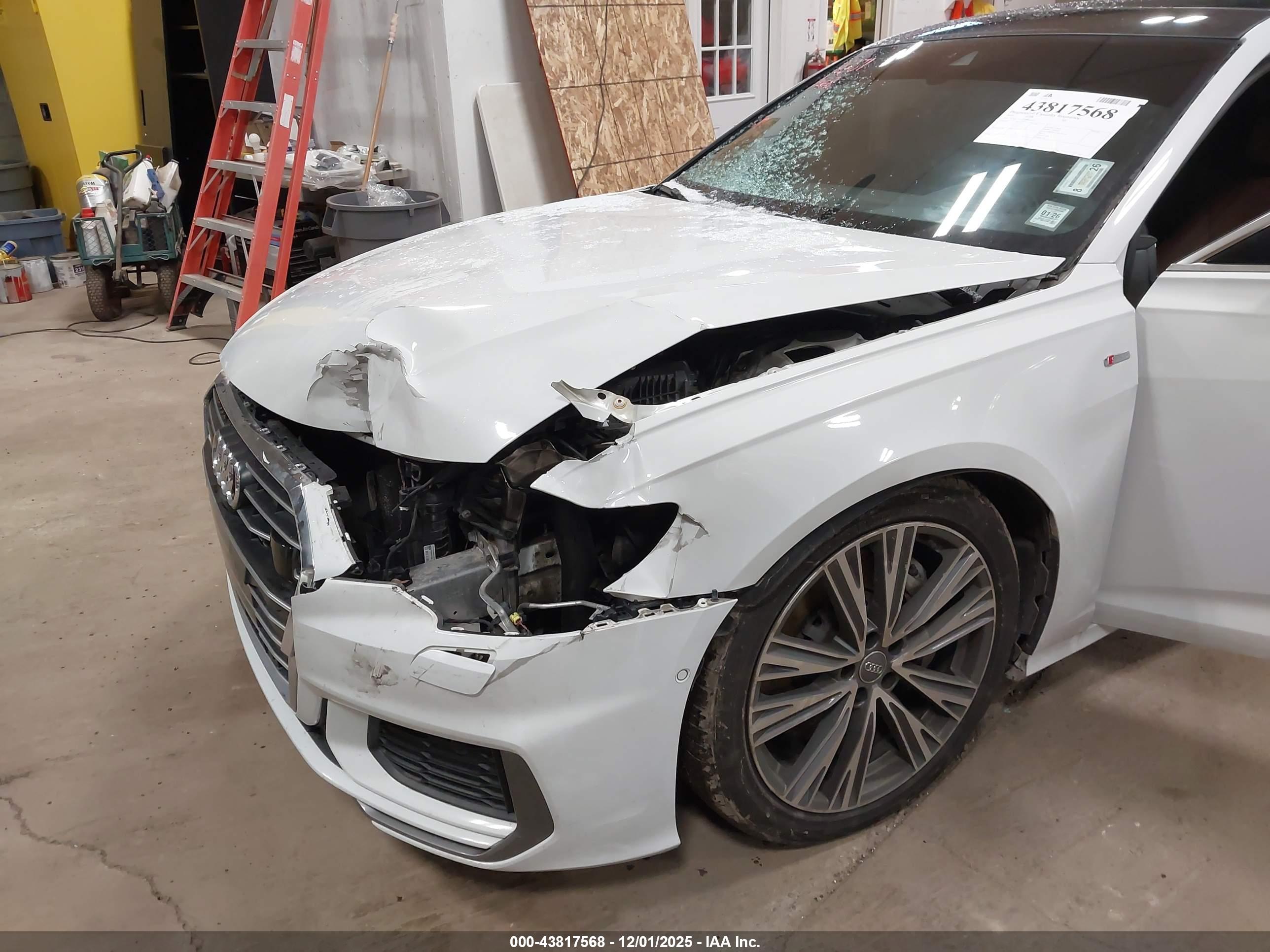 AUDI A6 image 6