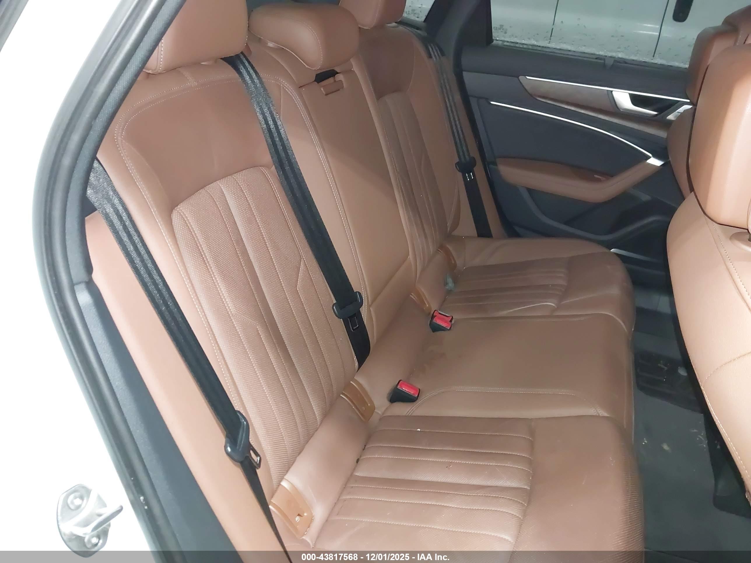 AUDI A6 image 8