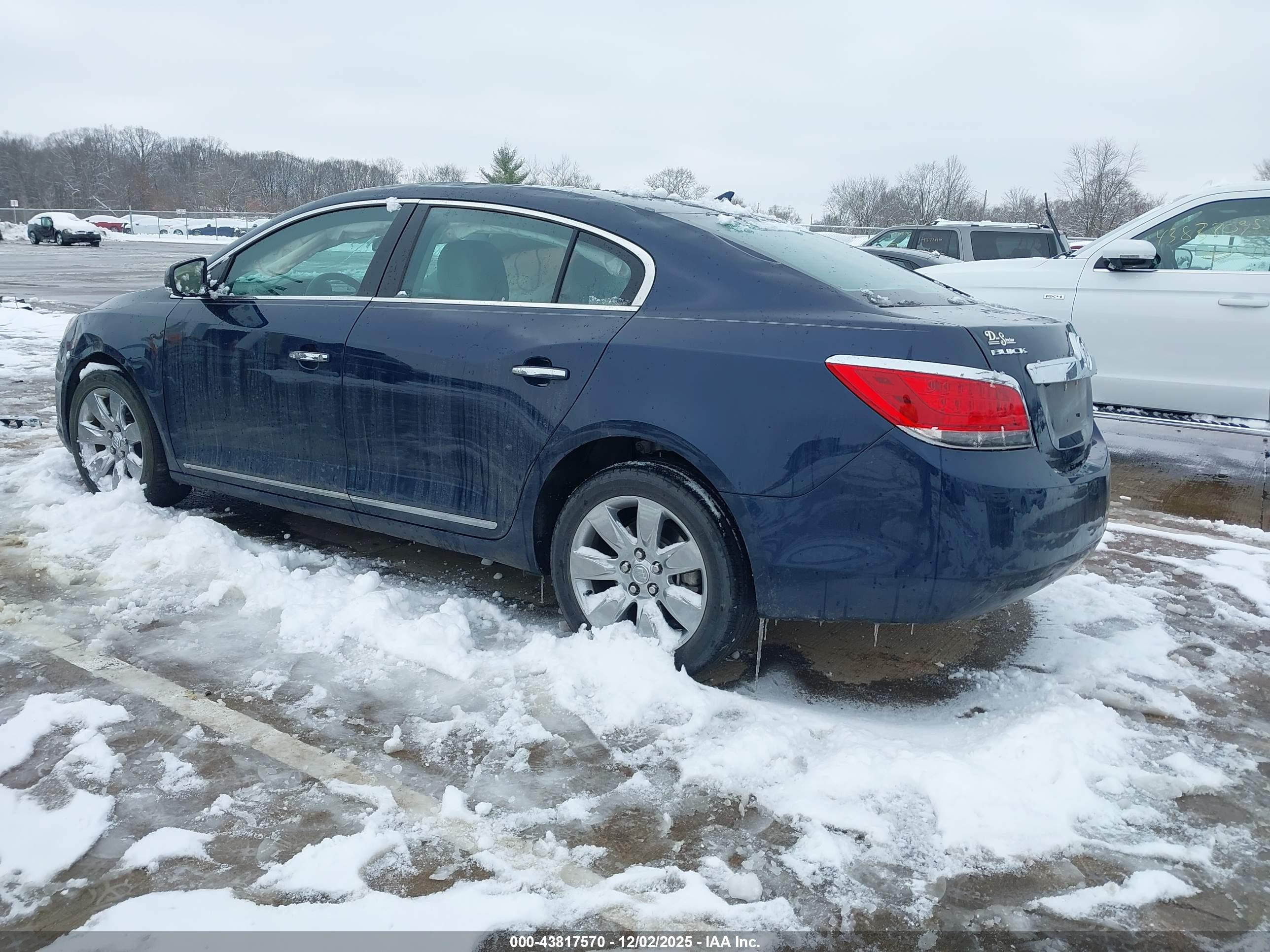 BUICK LACROSSE image 3