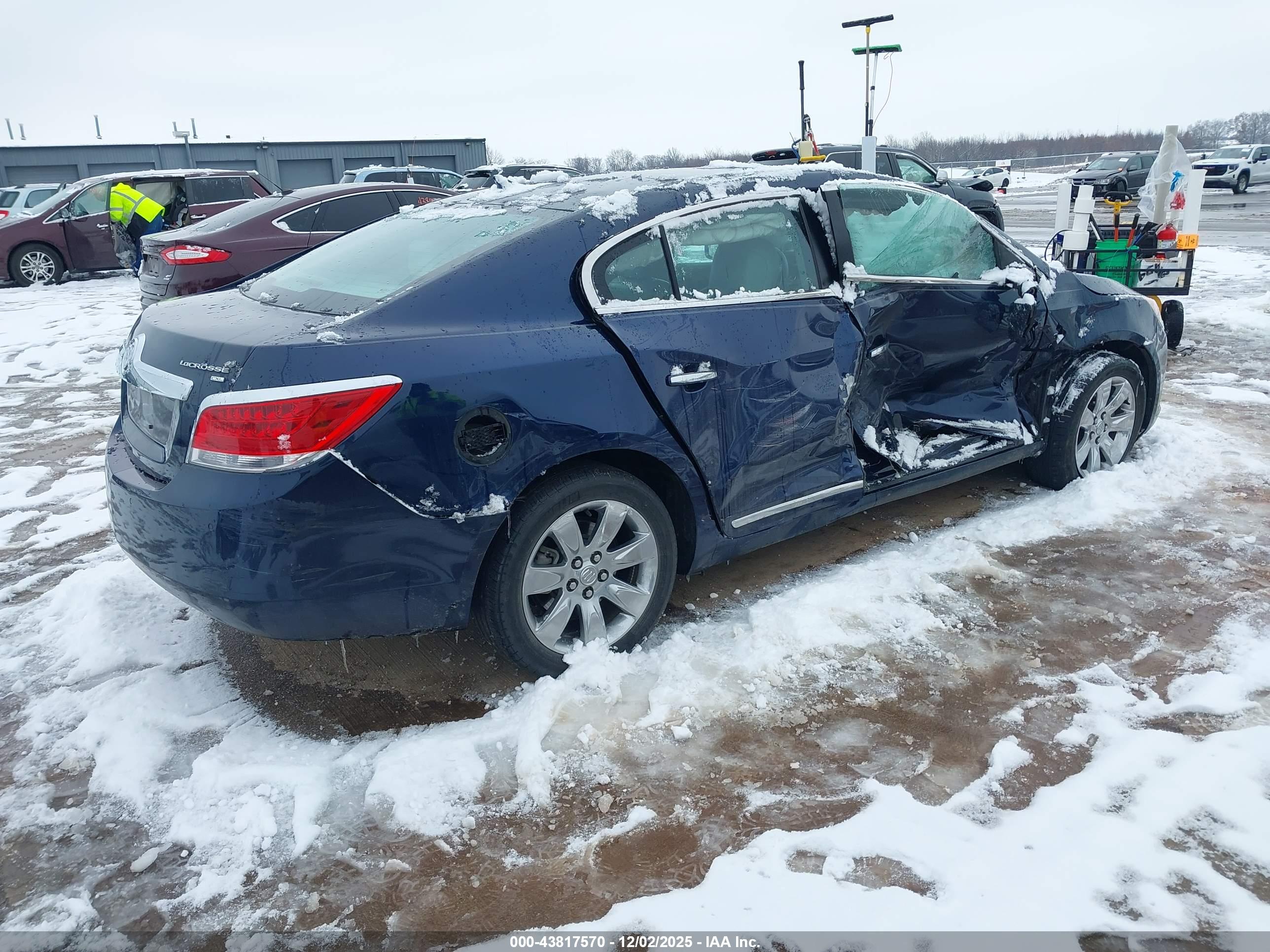 BUICK LACROSSE image 4