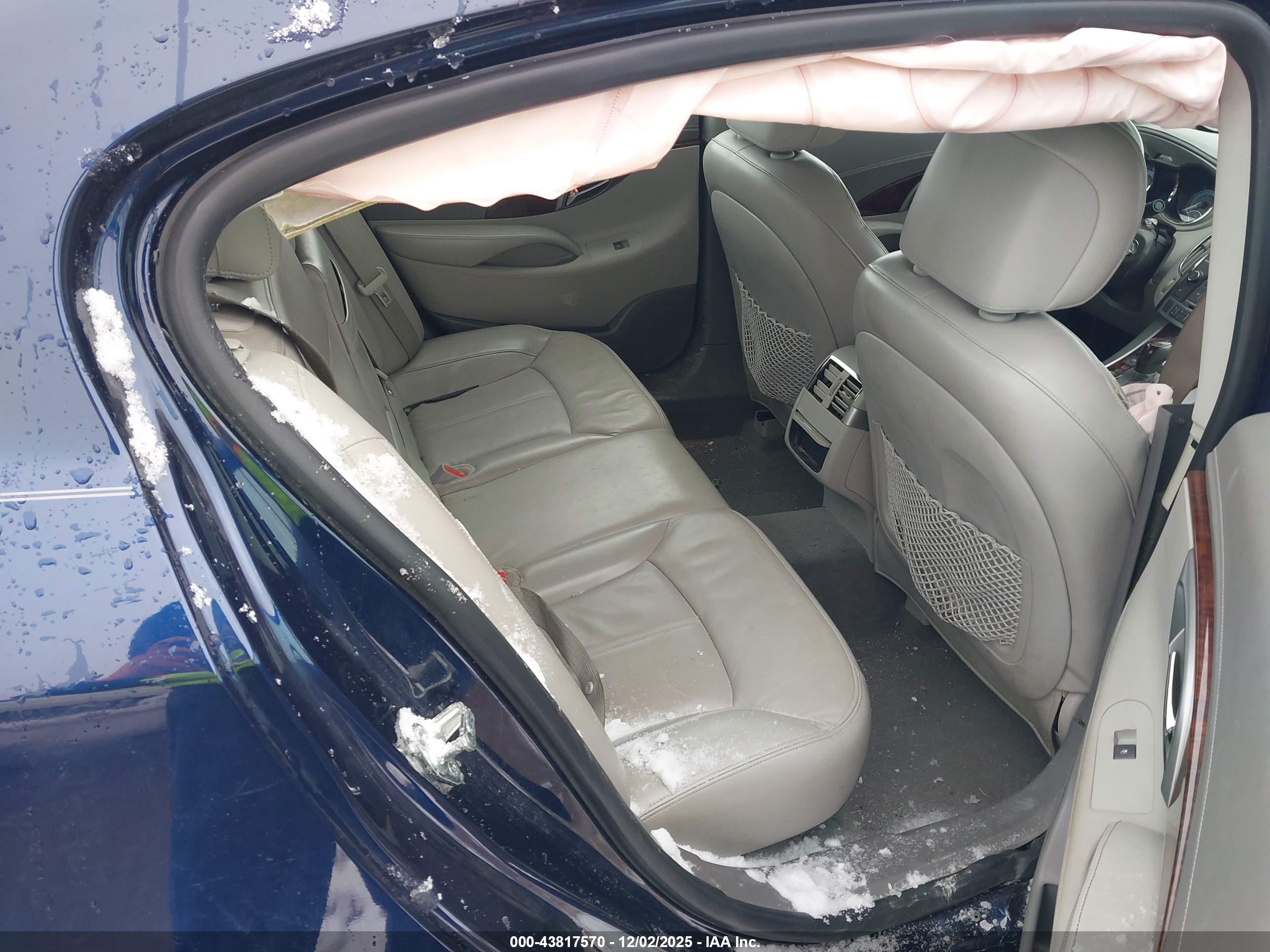 BUICK LACROSSE image 8