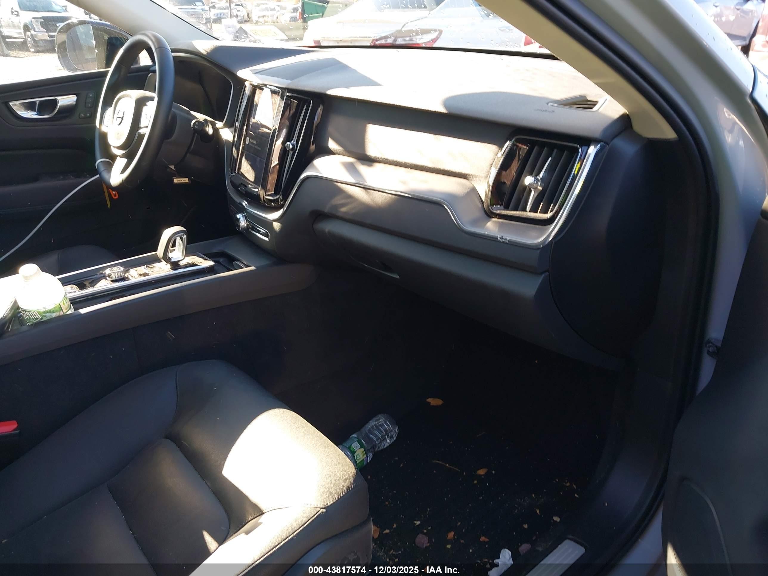 VOLVO XC60 image 5